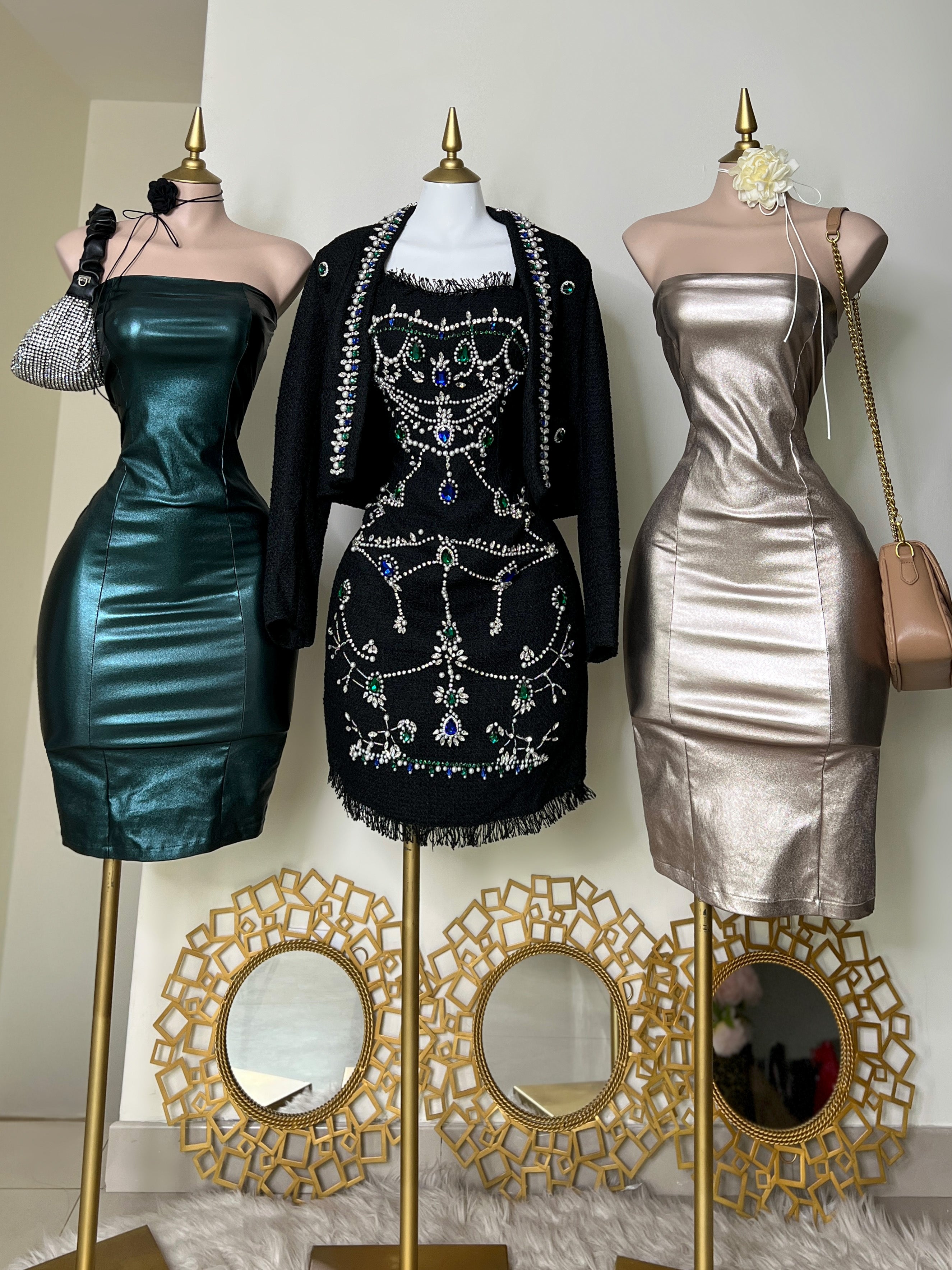 VESTIDO DORADO