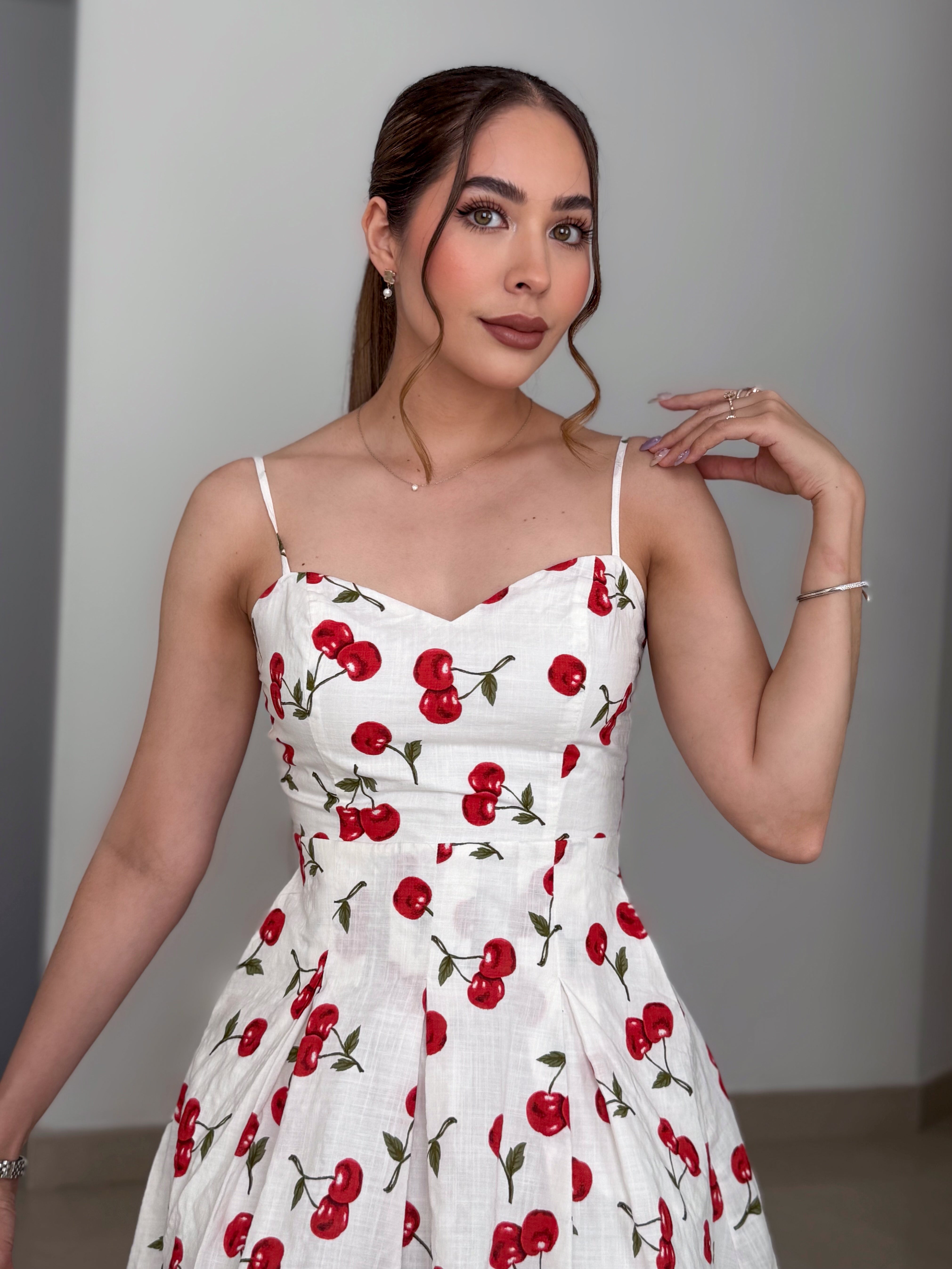 VESTIDO DE CEREZAS