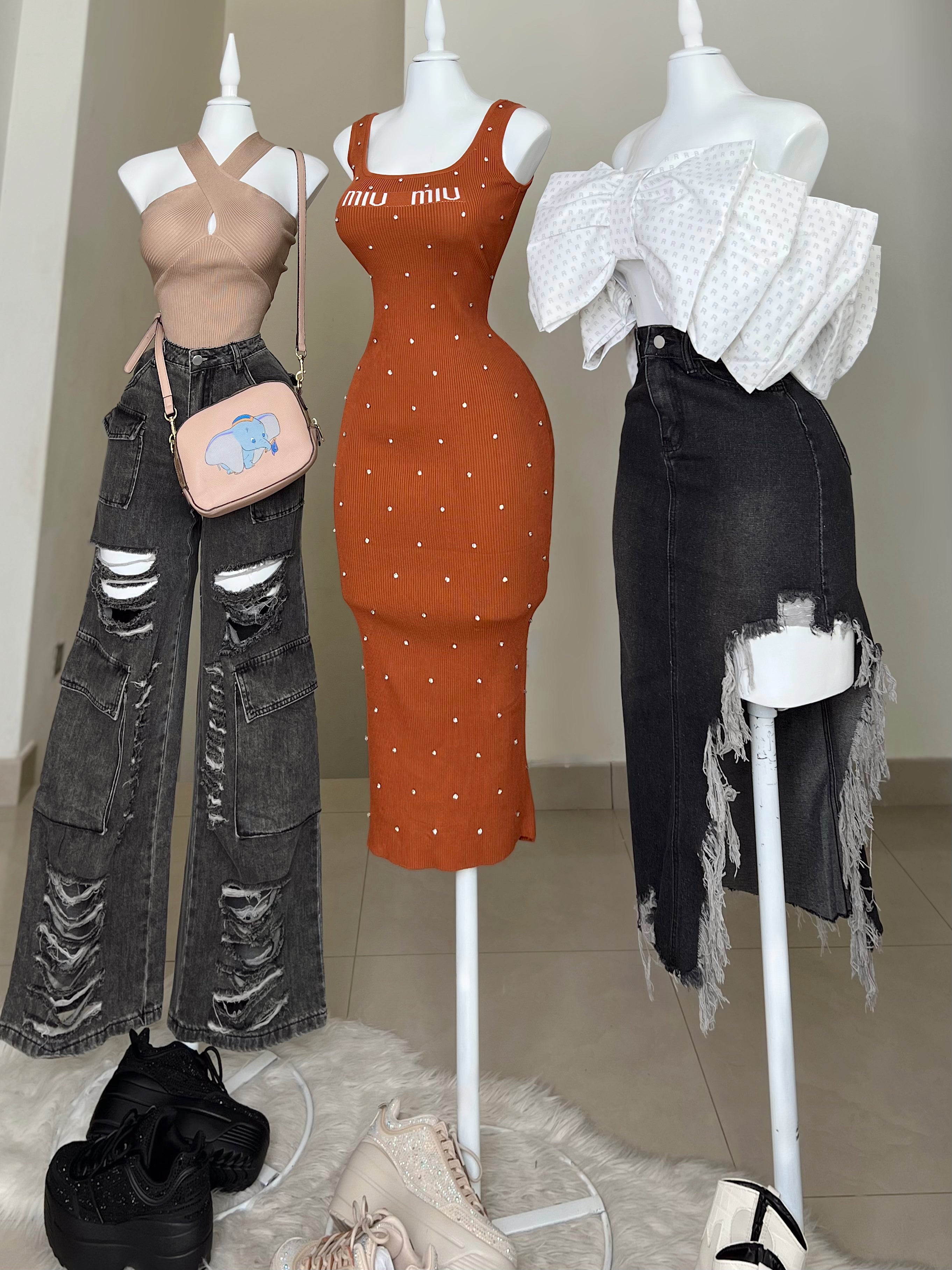 BLUSA BLANCA MOÑO
