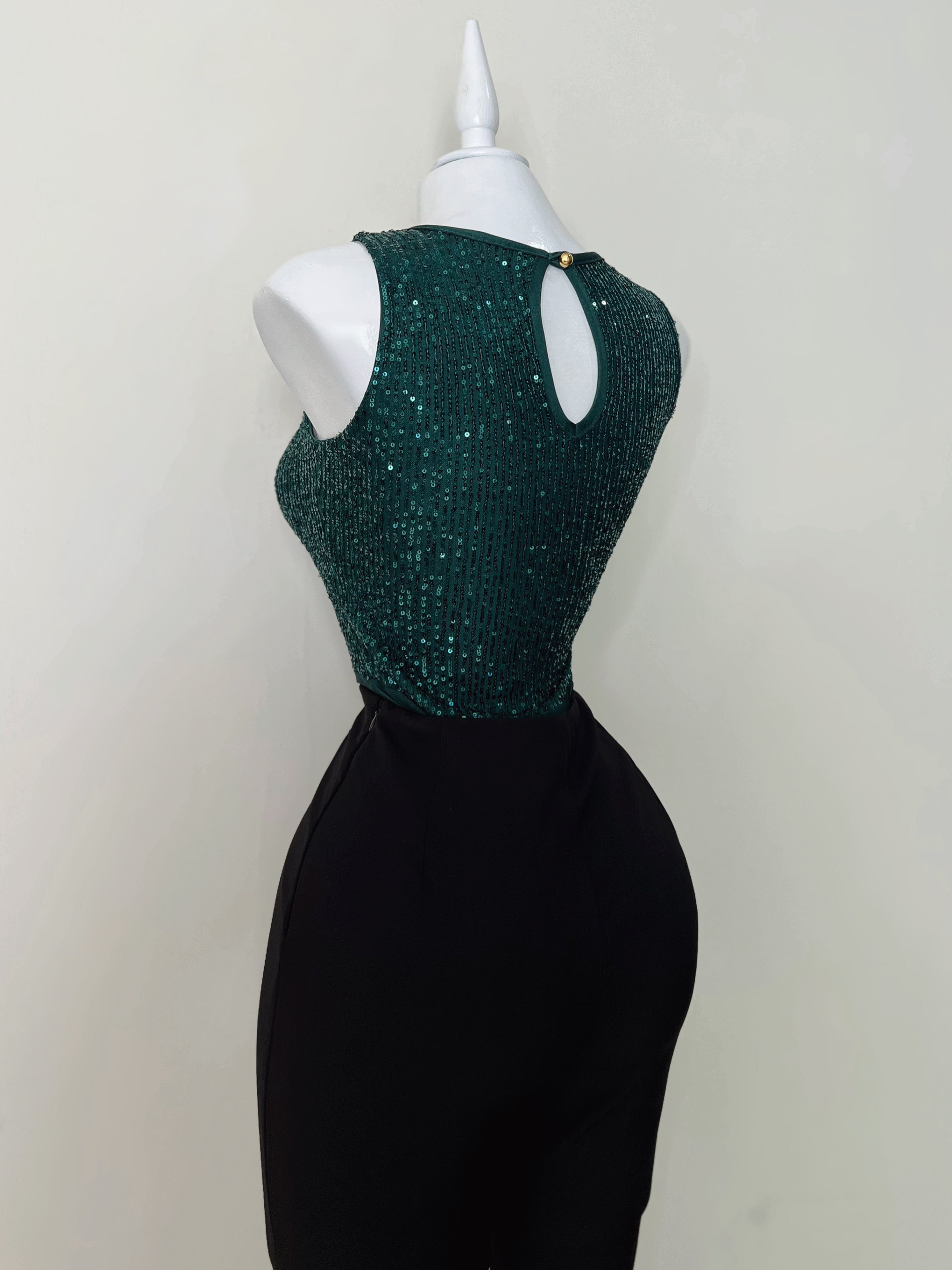 BODY VERDE CON LENTEJUELAS