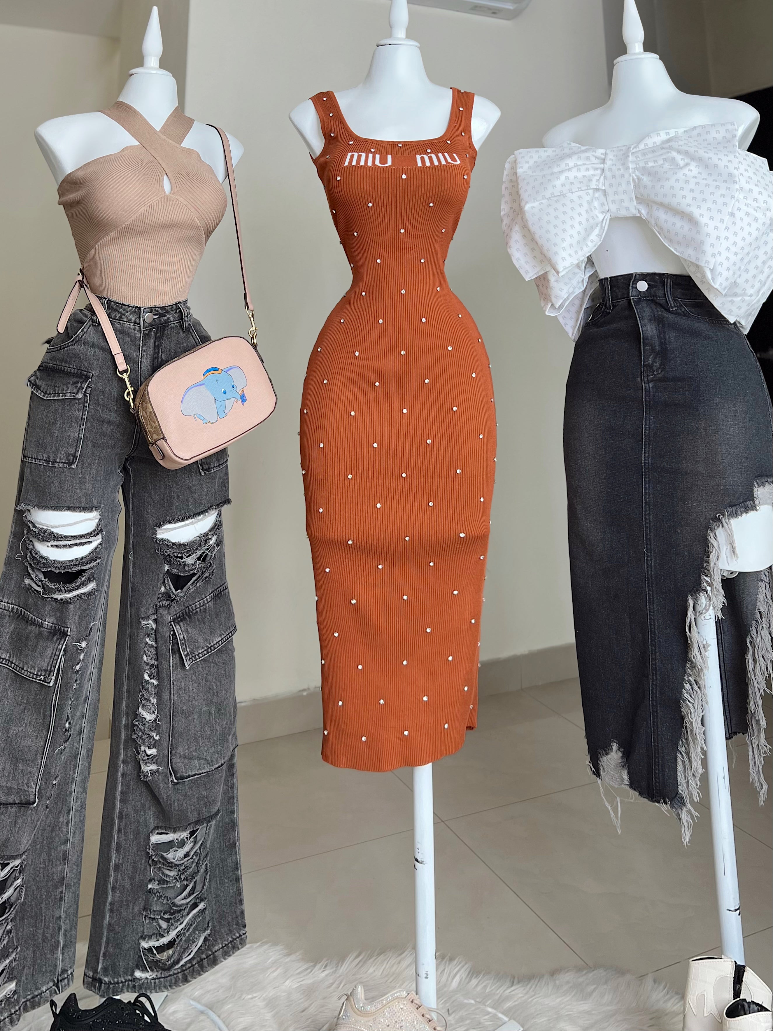 BLUSA BLANCA MOÑO