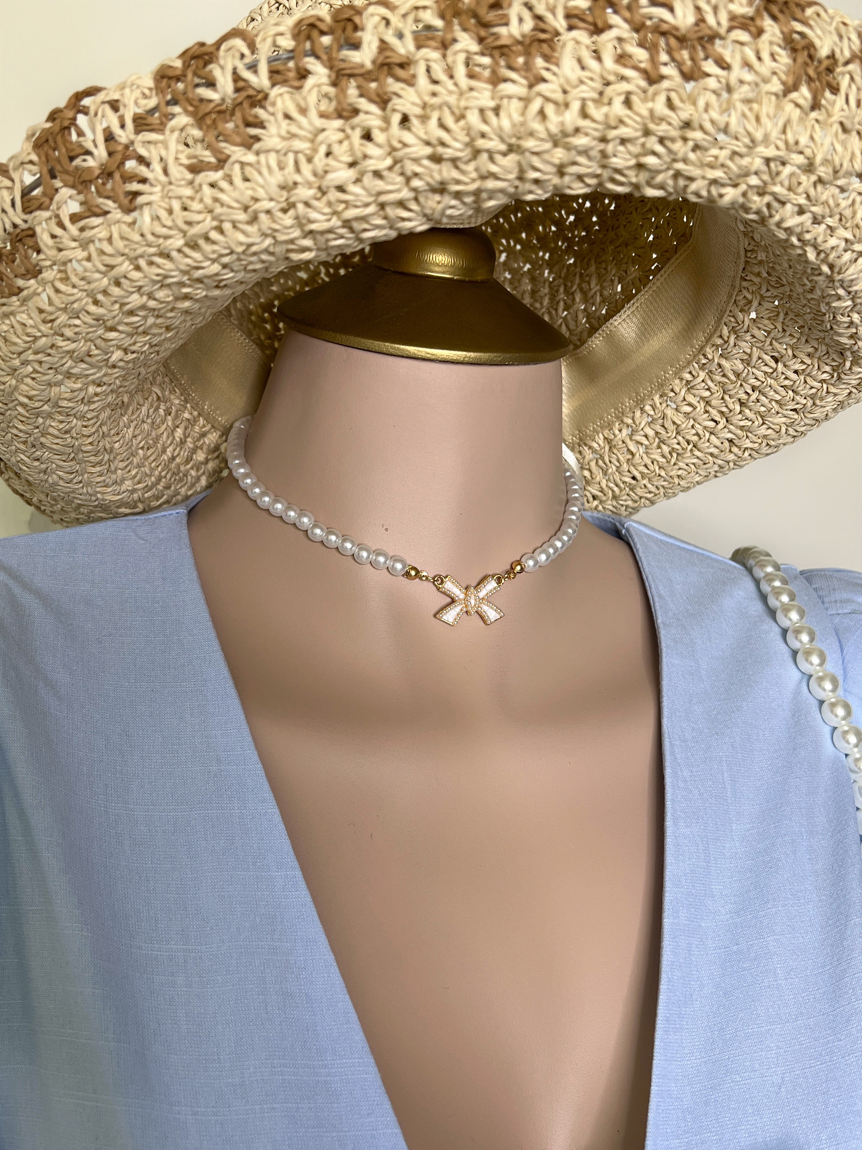 COLLAR DE PERLAS CON MOÑO