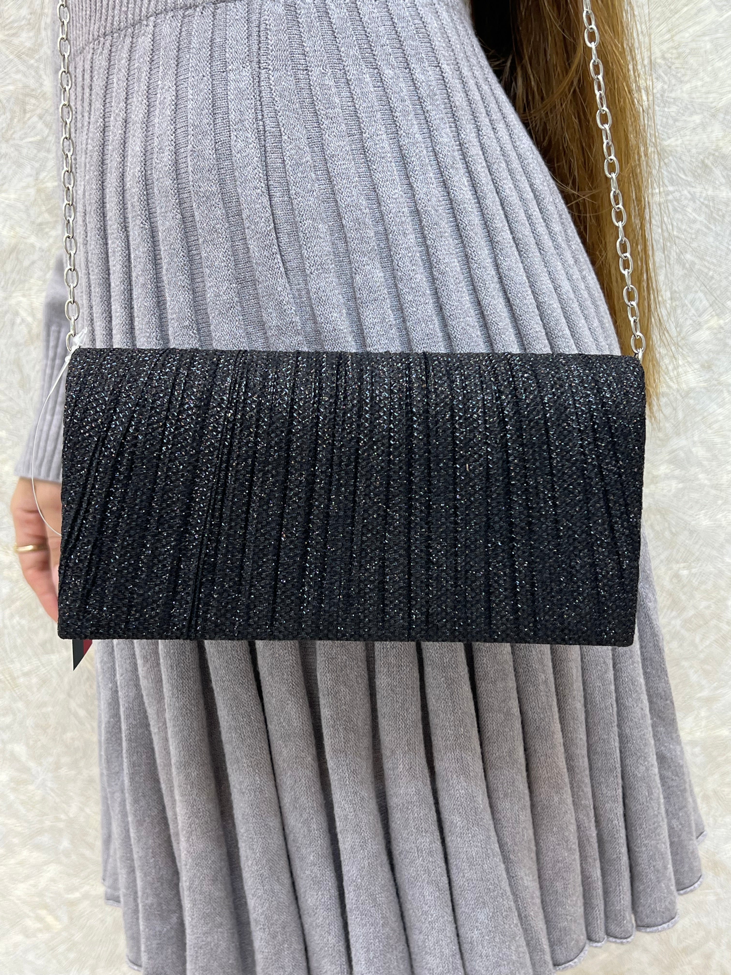 BOLSO NEGRO CON BRILLO