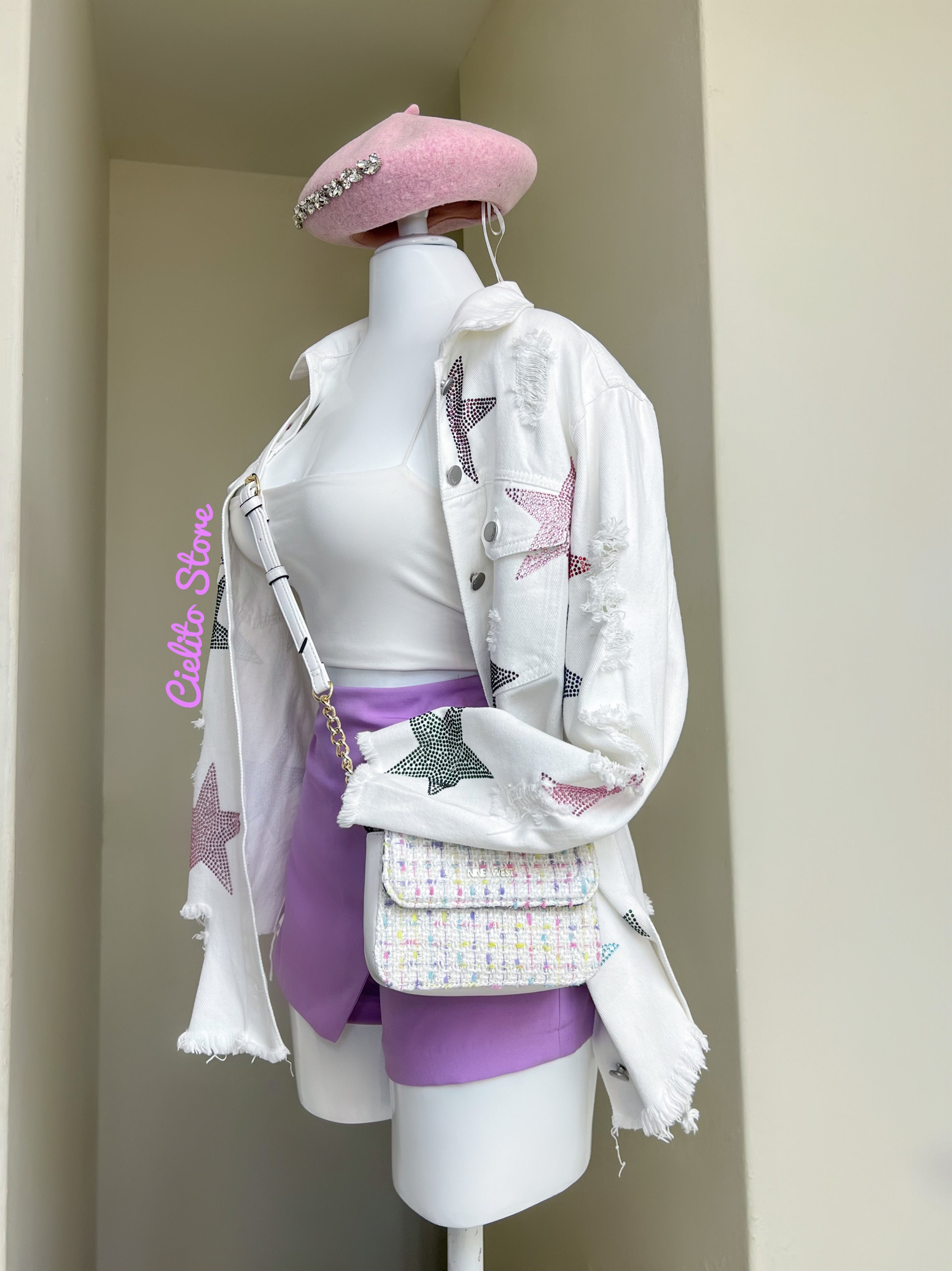 CHAQUETA BLANCA CON ESTRELLAS