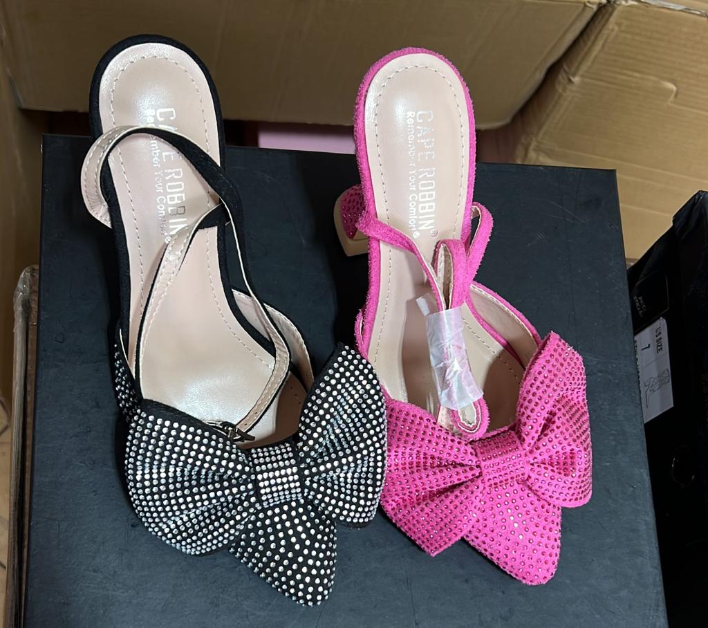 ZAPATILLA CON MOÑITO ROSA