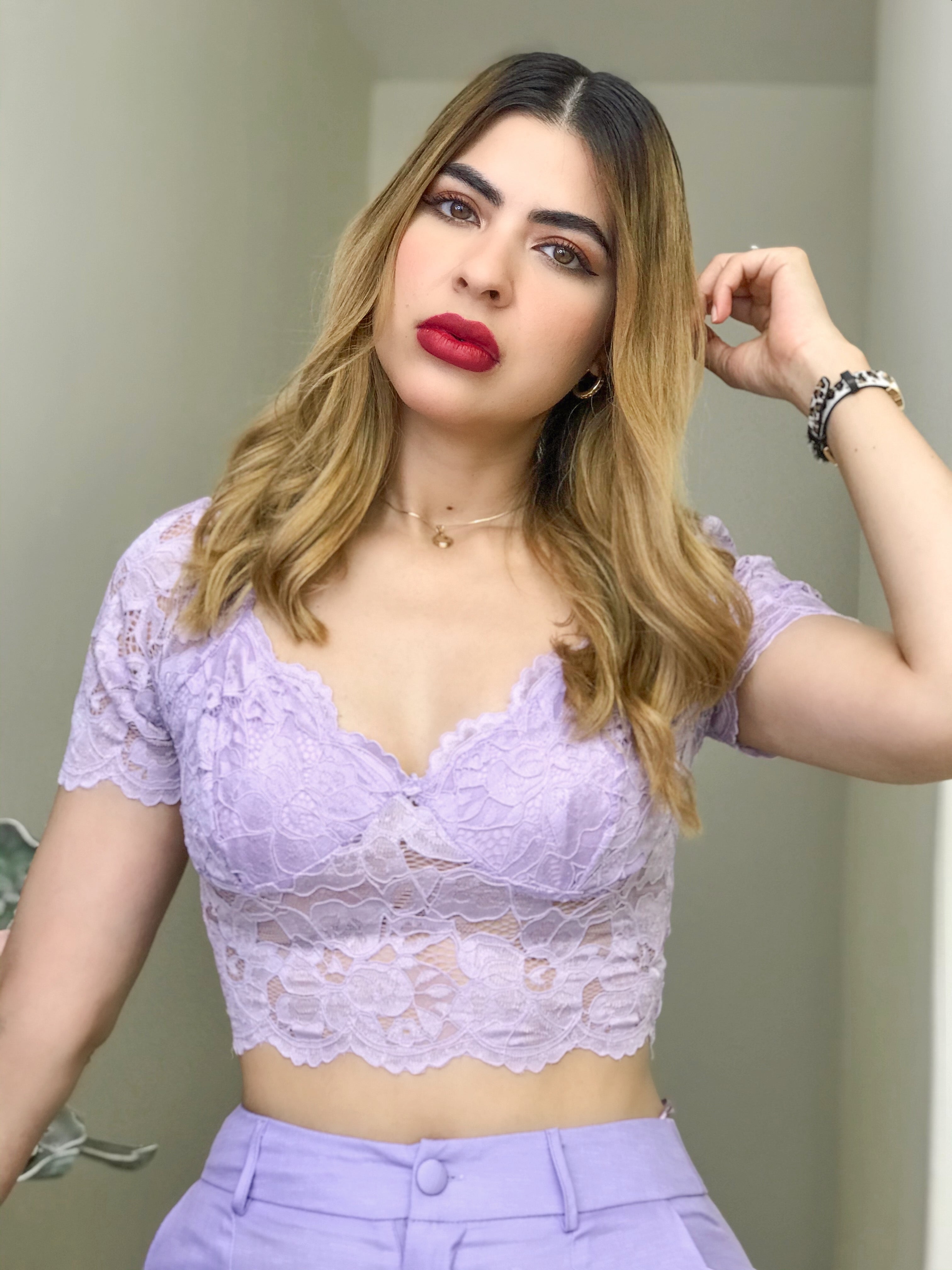 Blusita de encaje