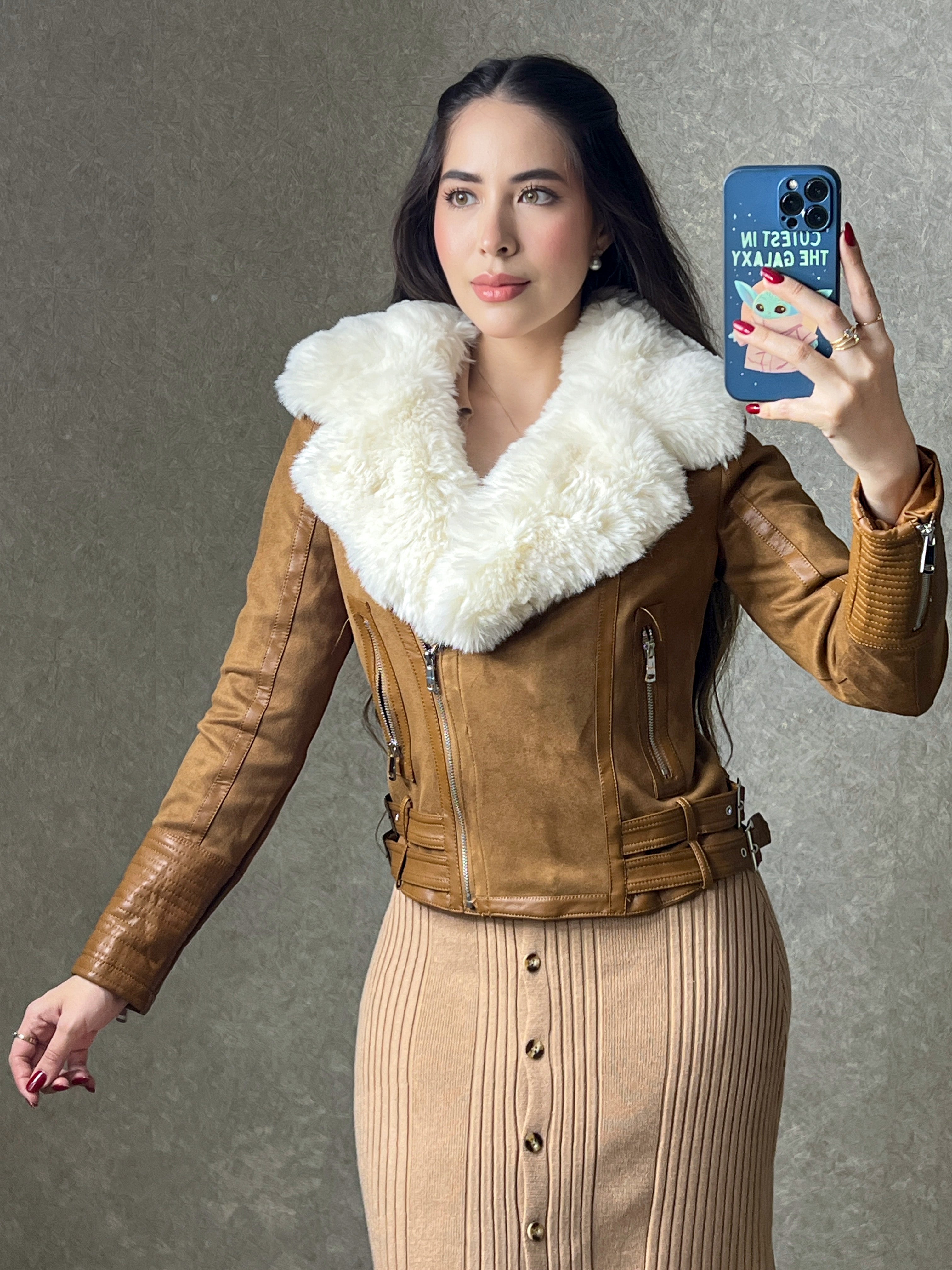 ABRIGO CAFE DE VINIPIEL Y PELUCHE