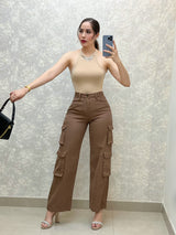 PANTALÓN CARGO MEZCLILLA CAFÉ  TIRO ALTO