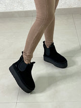 ZAPATOS NEGROS CON PELUCHE