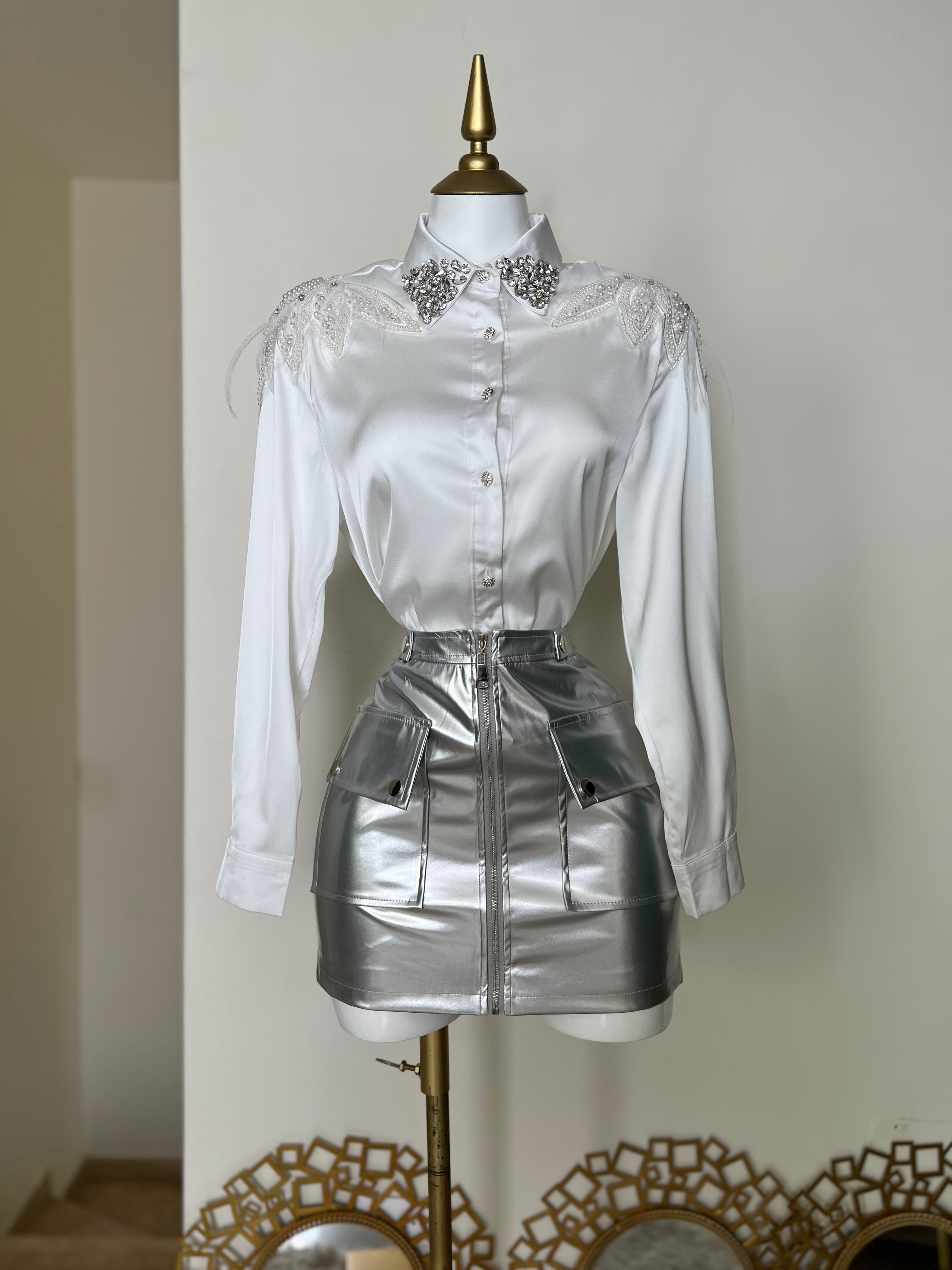 CAMISA BLANCA ELEGANTE