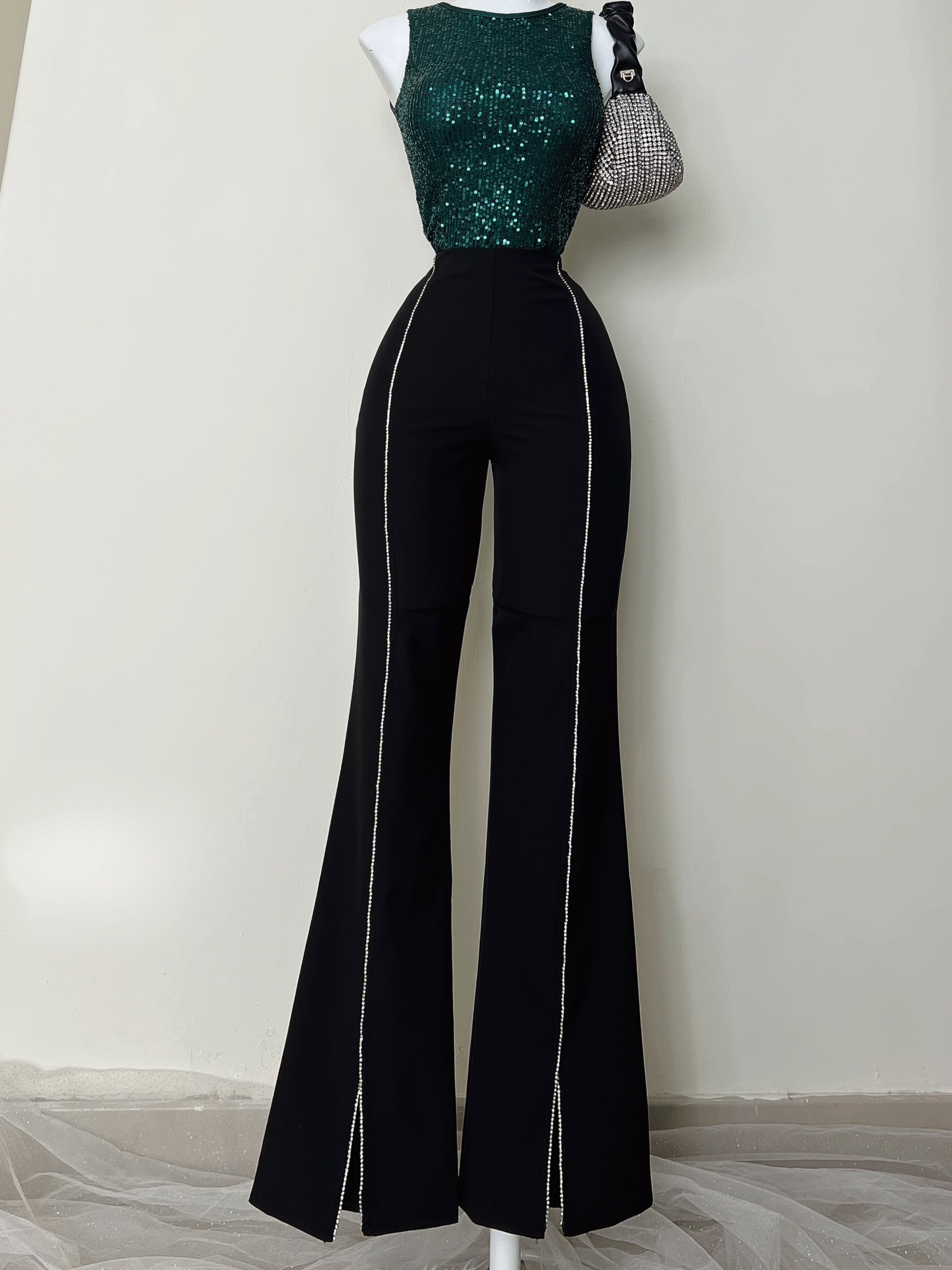 BODY VERDE CON LENTEJUELAS