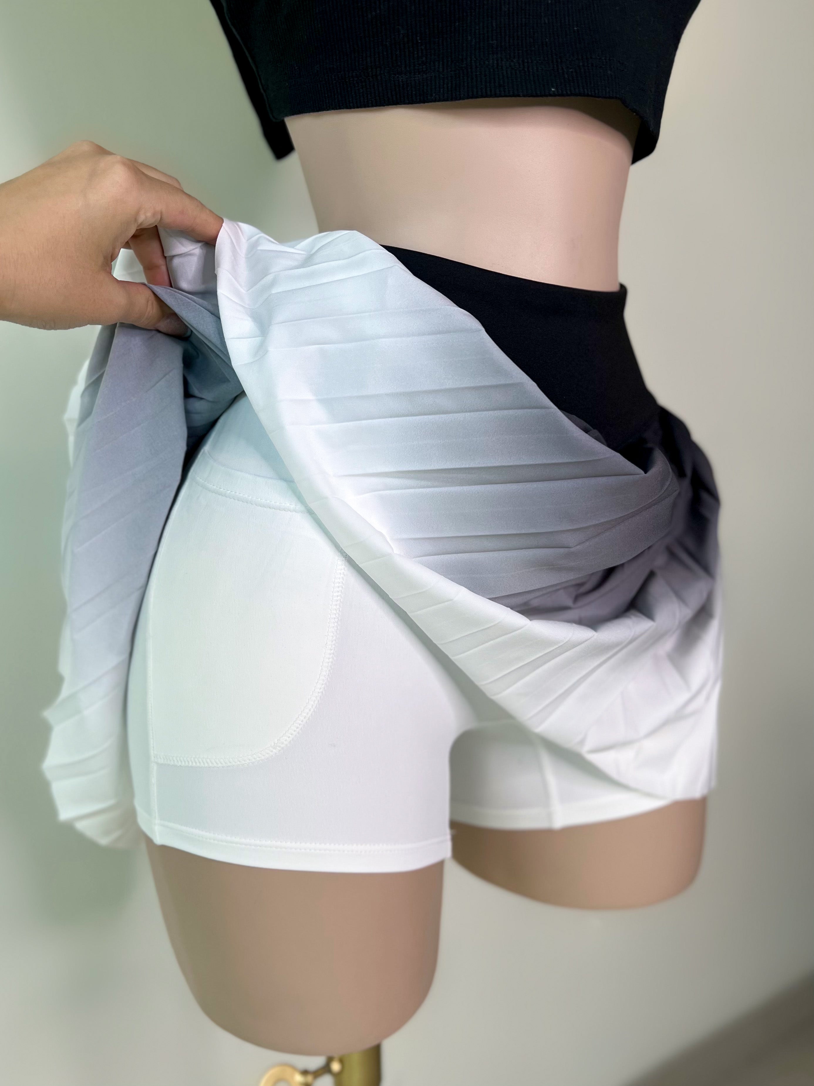 FALDA NEGRA CON SHORT INTERIOR