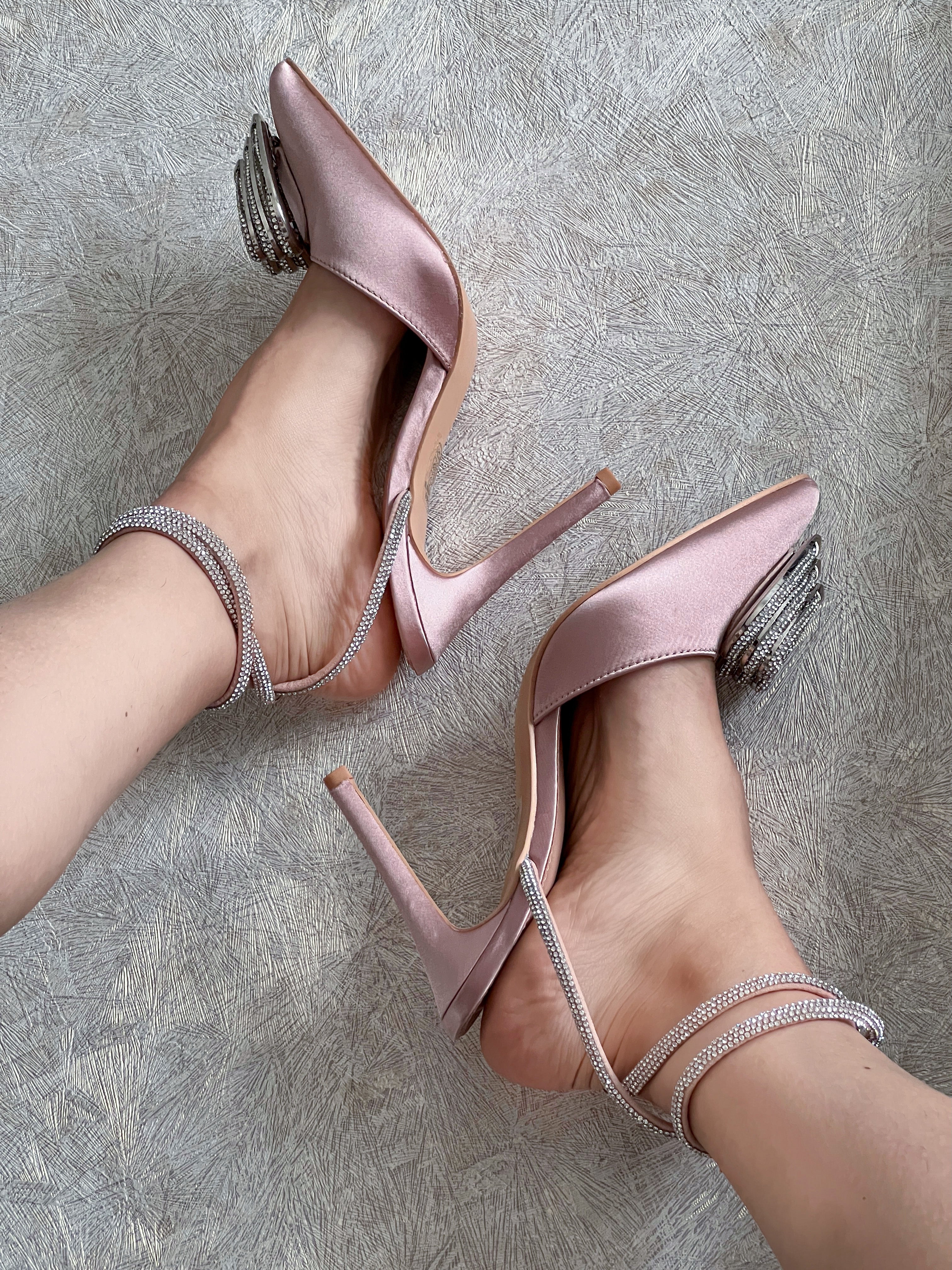 ZAPATILLA MAQUILLAJE CON CORAZÓN 3D