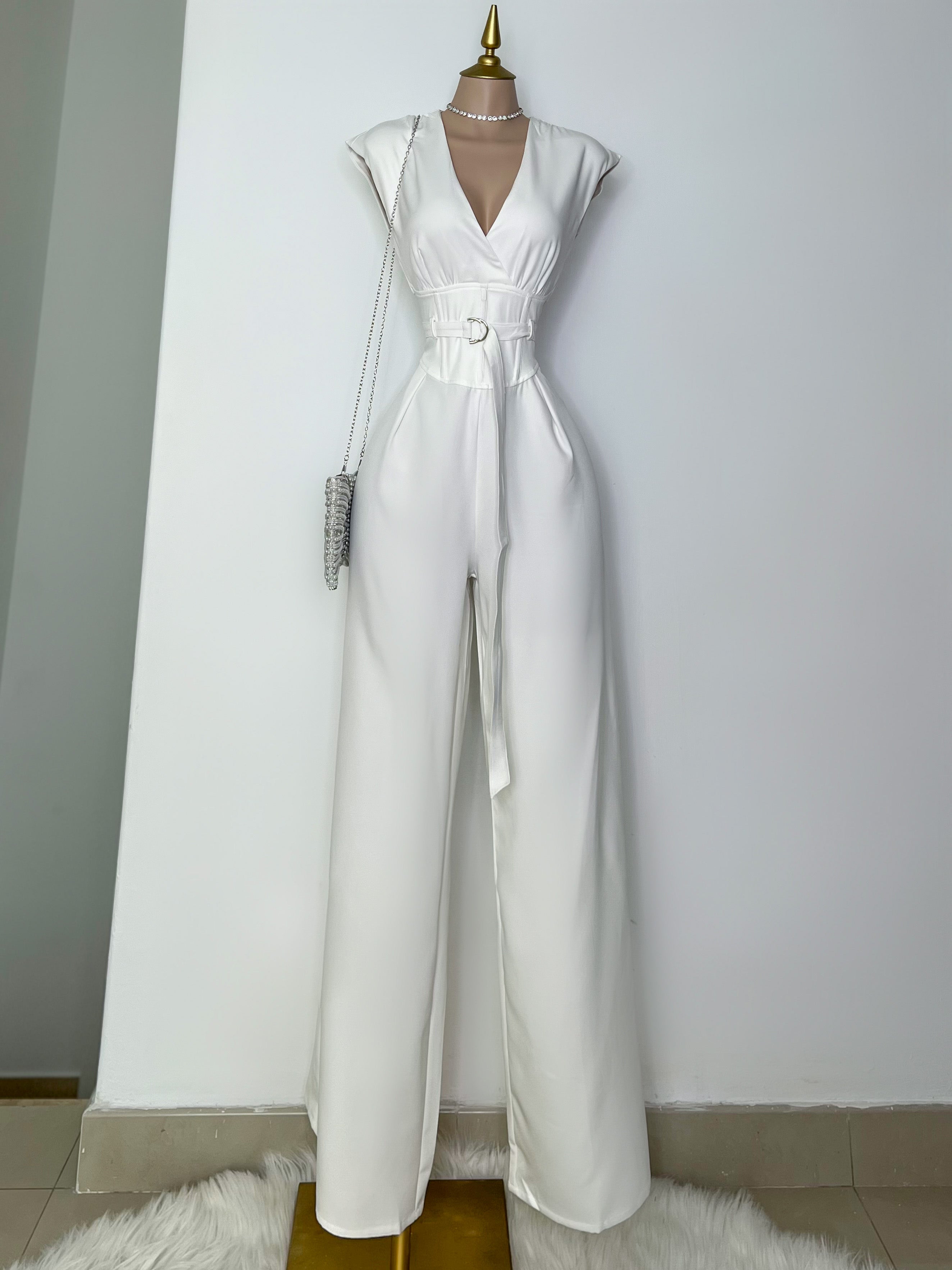 PALAZZO BLANCO CON CINTURÓN