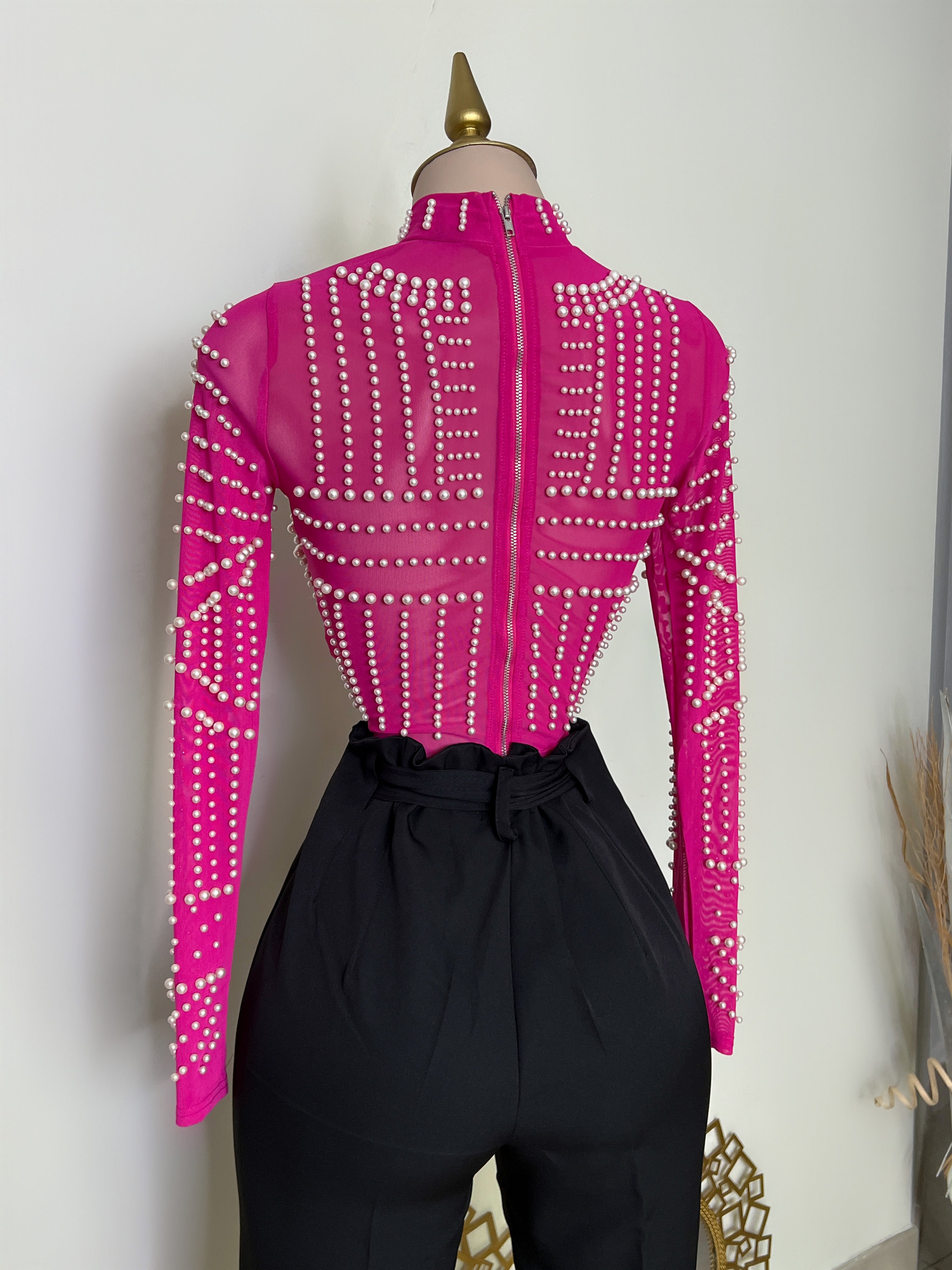 BLUSA ROSA CON PERLAS