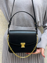 BOLSO CON CORREA NEGRO