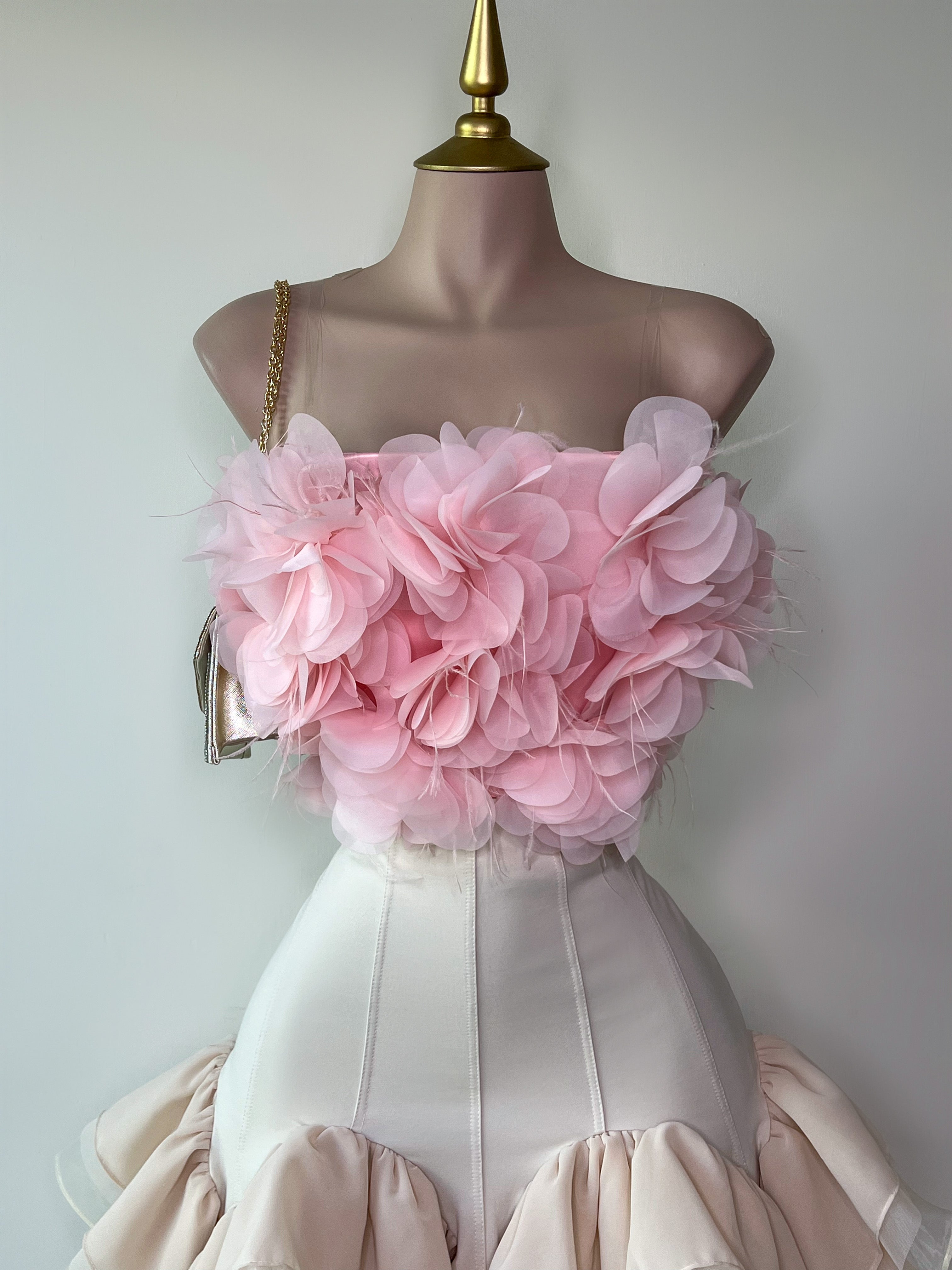 BLUSA DE FLORES ROSAS