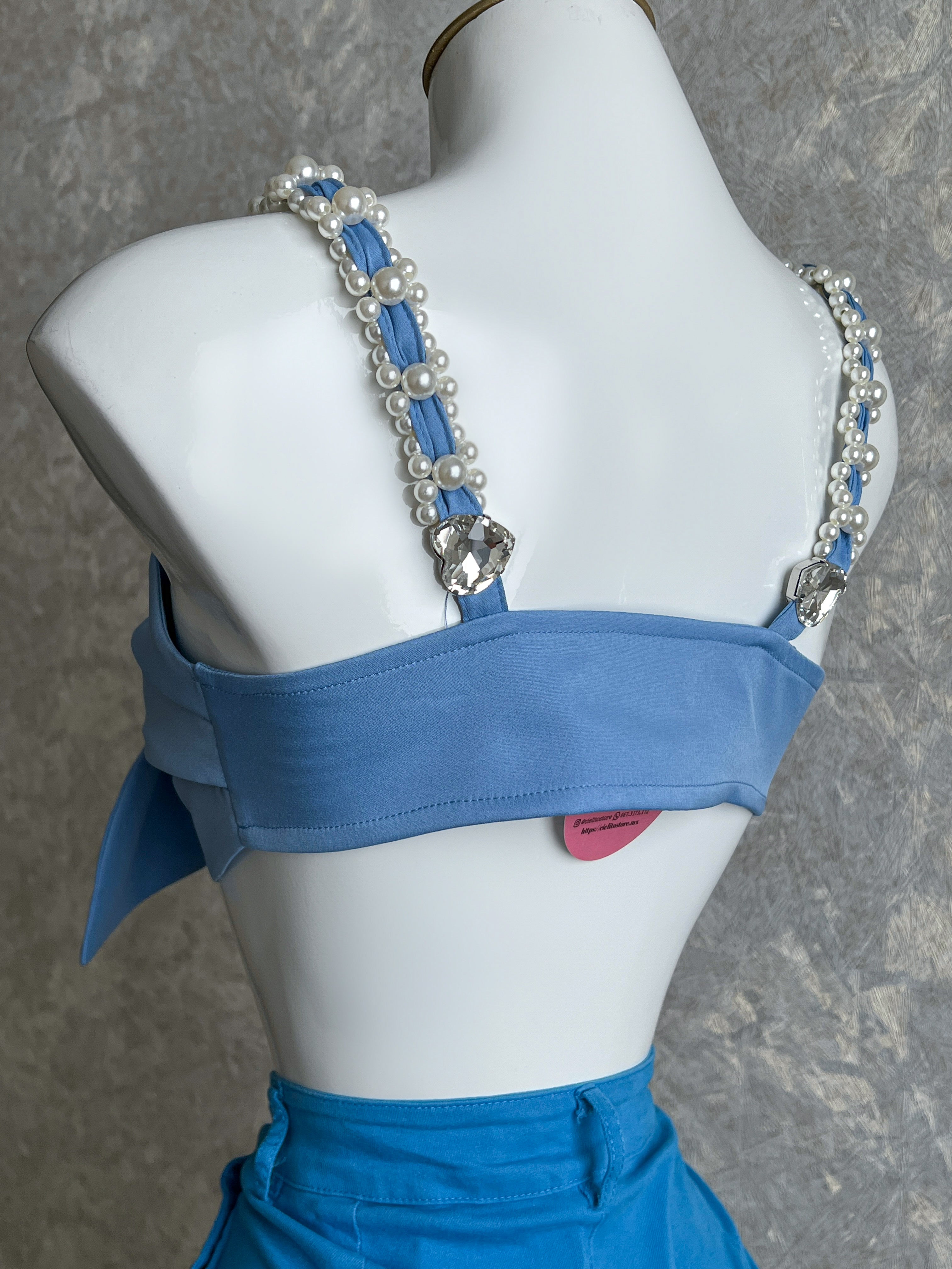TOP AZUL CON PERLA Y PEDRERÍA