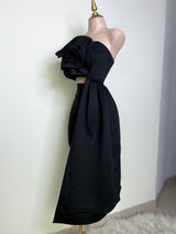 FALDA NEGRA CORTA CON ABERTURA