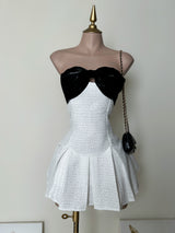 VESTIDO CORTO CON PRENDEDOR