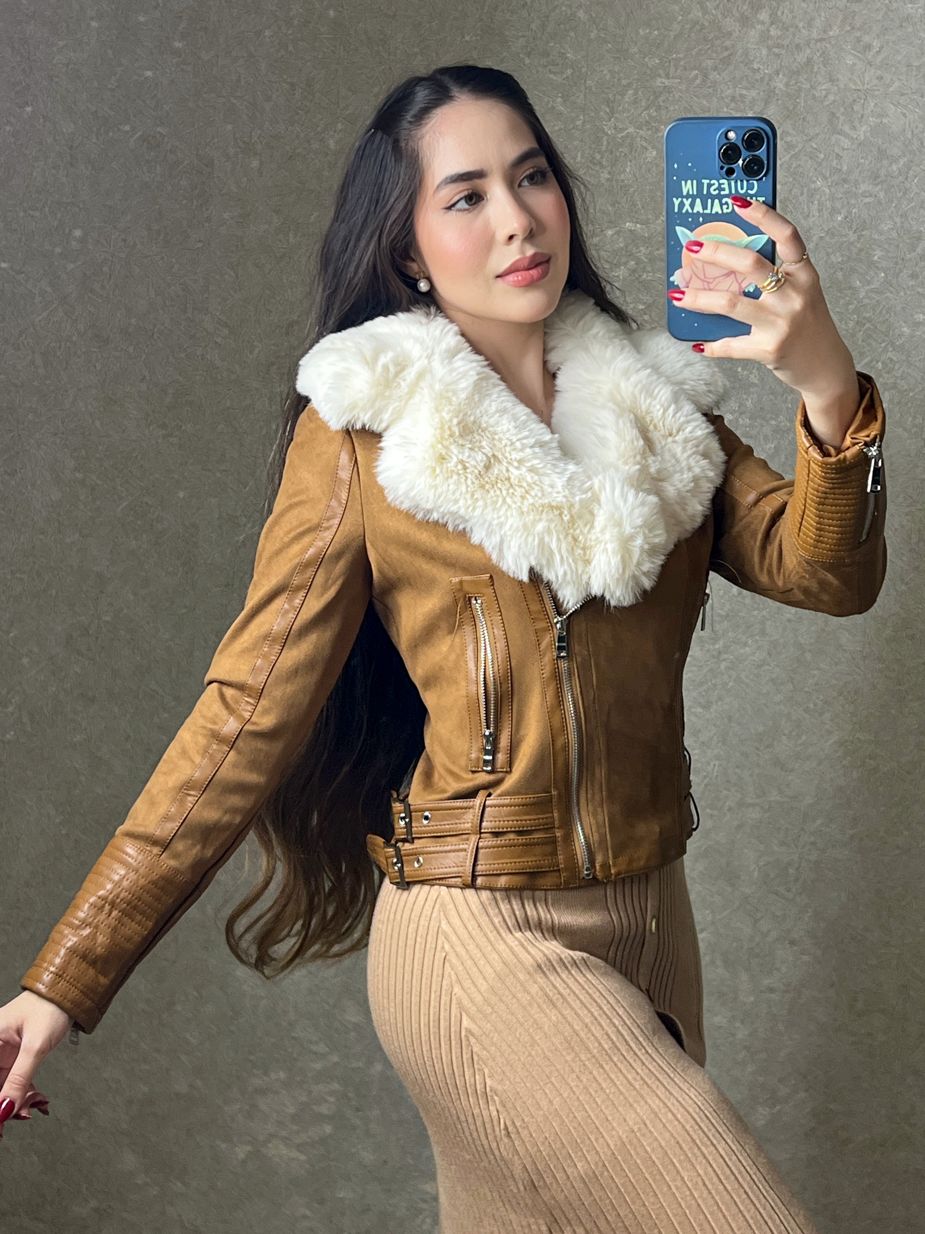 ABRIGO CAFE DE VINIPIEL Y PELUCHE