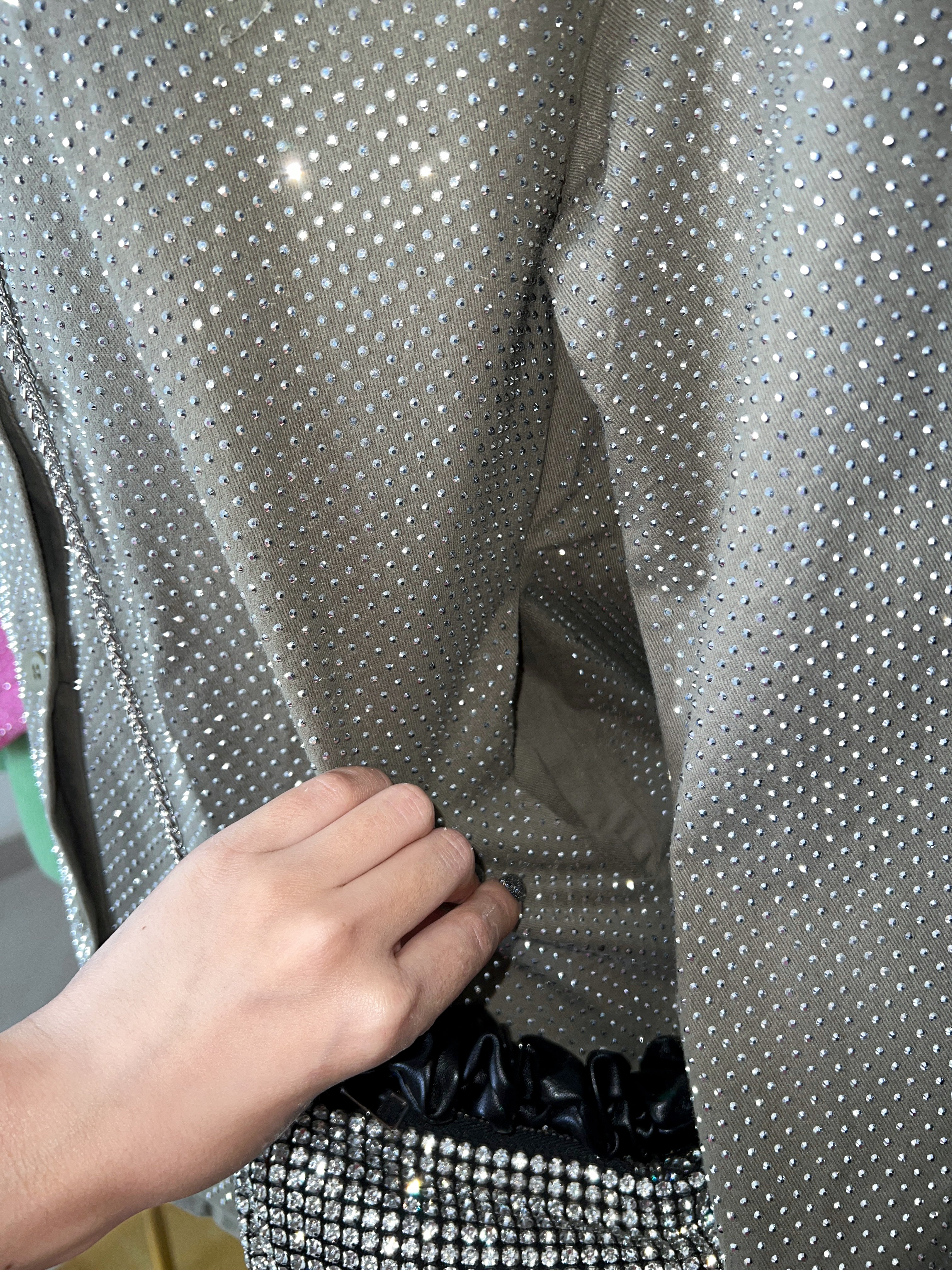 CAMISA DE PEDRERÍA CON BOLSAS