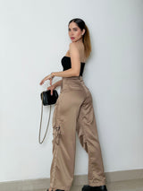 PANTALÓN CARGO SATINADO TIRO ALTO