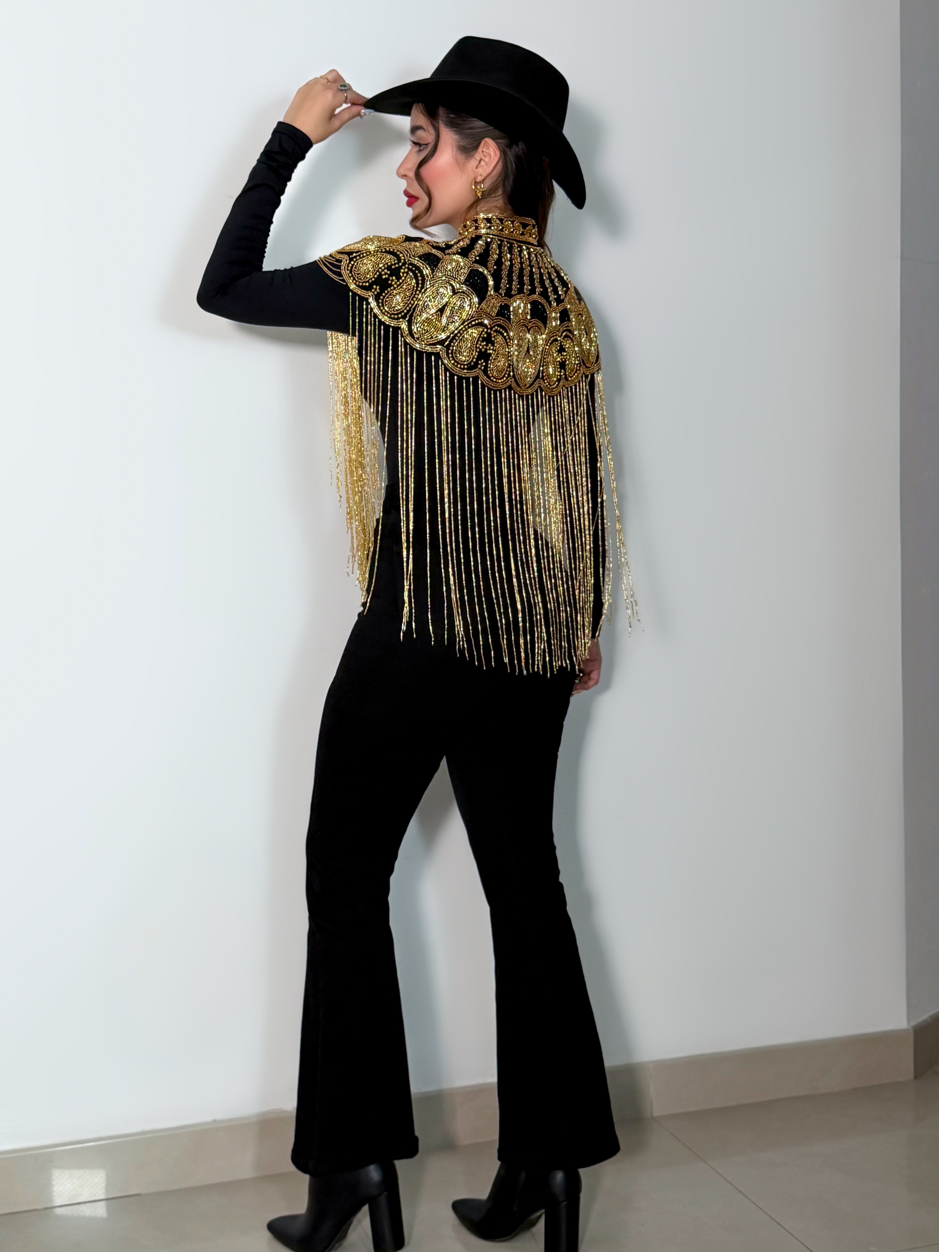 CAPA ISABEL DORADA