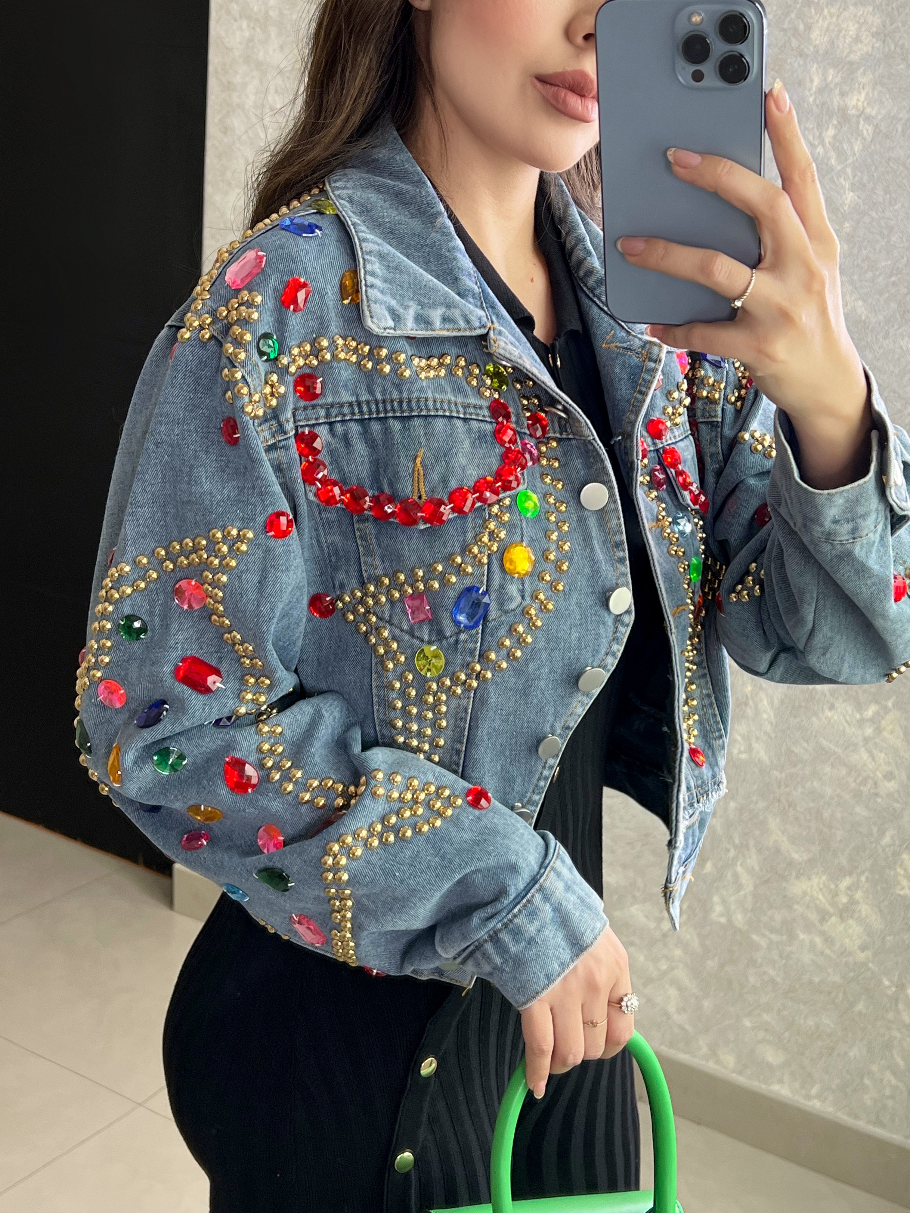 CHAQUETA CON PEDRERÍA
