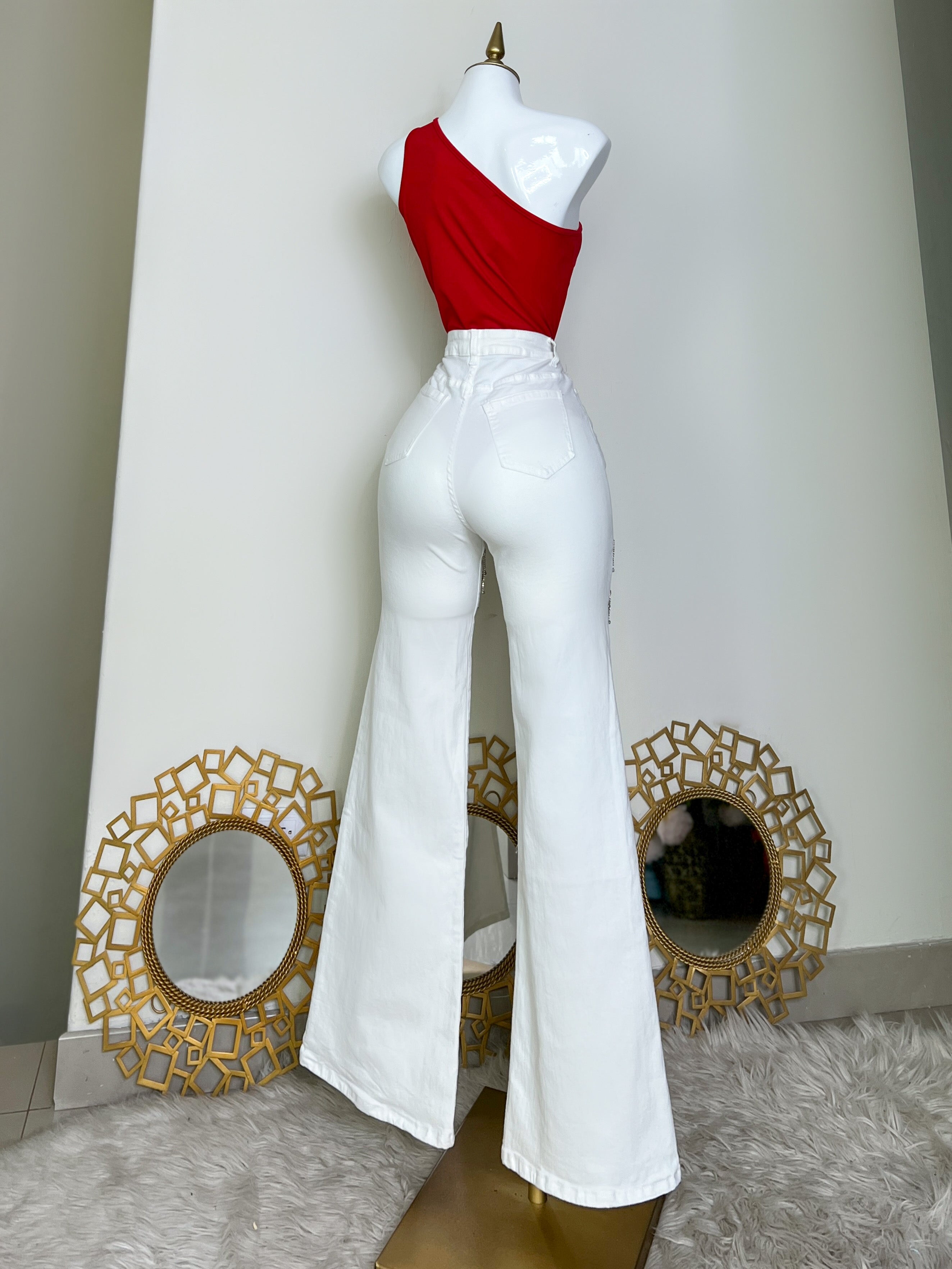 PANTALÓN BLANCO CON PEDRERÍA