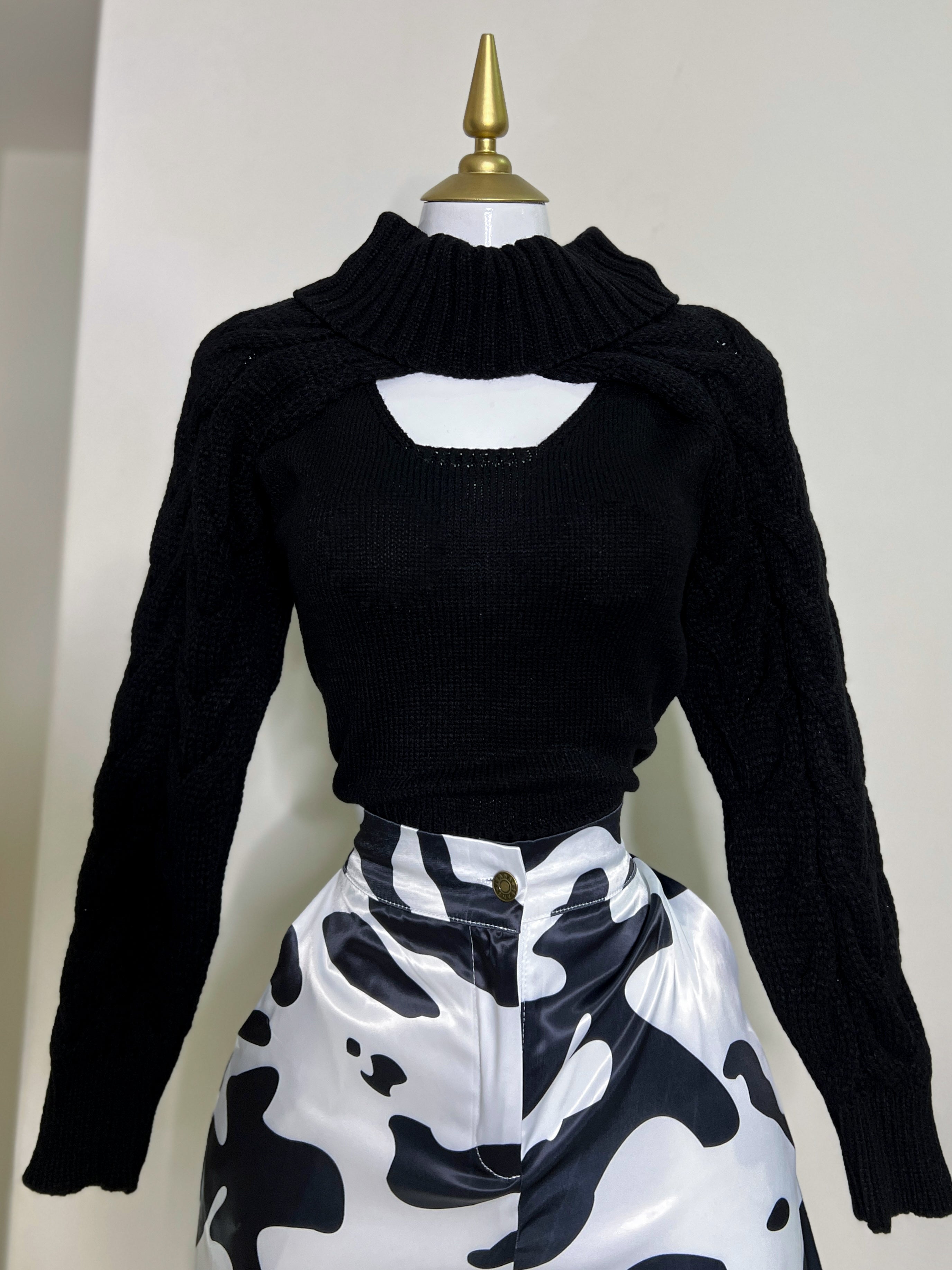 BLUSA NEGRA TEJIDA + MANGAS TEJIDAS DE CUELLO