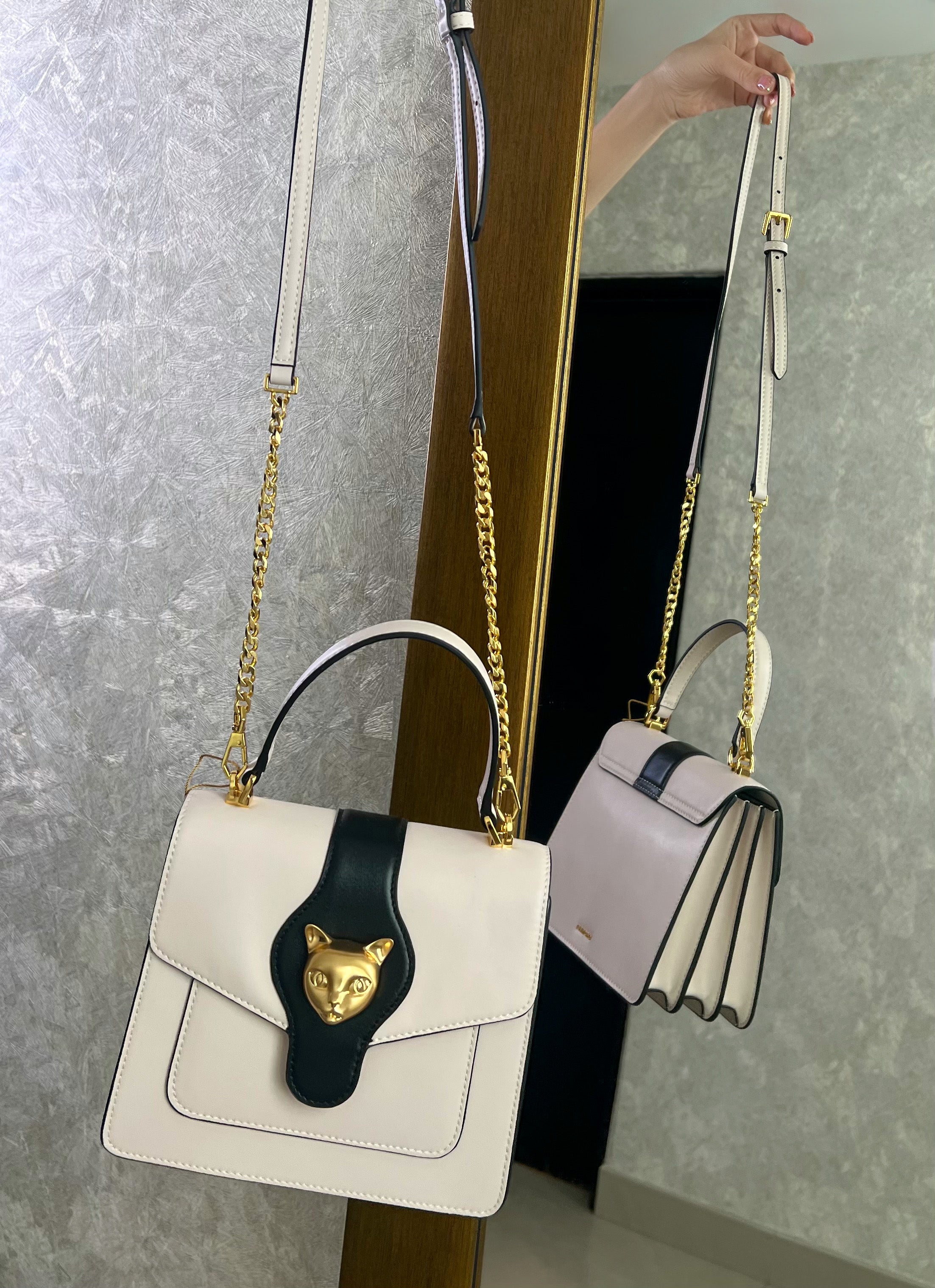 Bolso ivory con detalle dorado