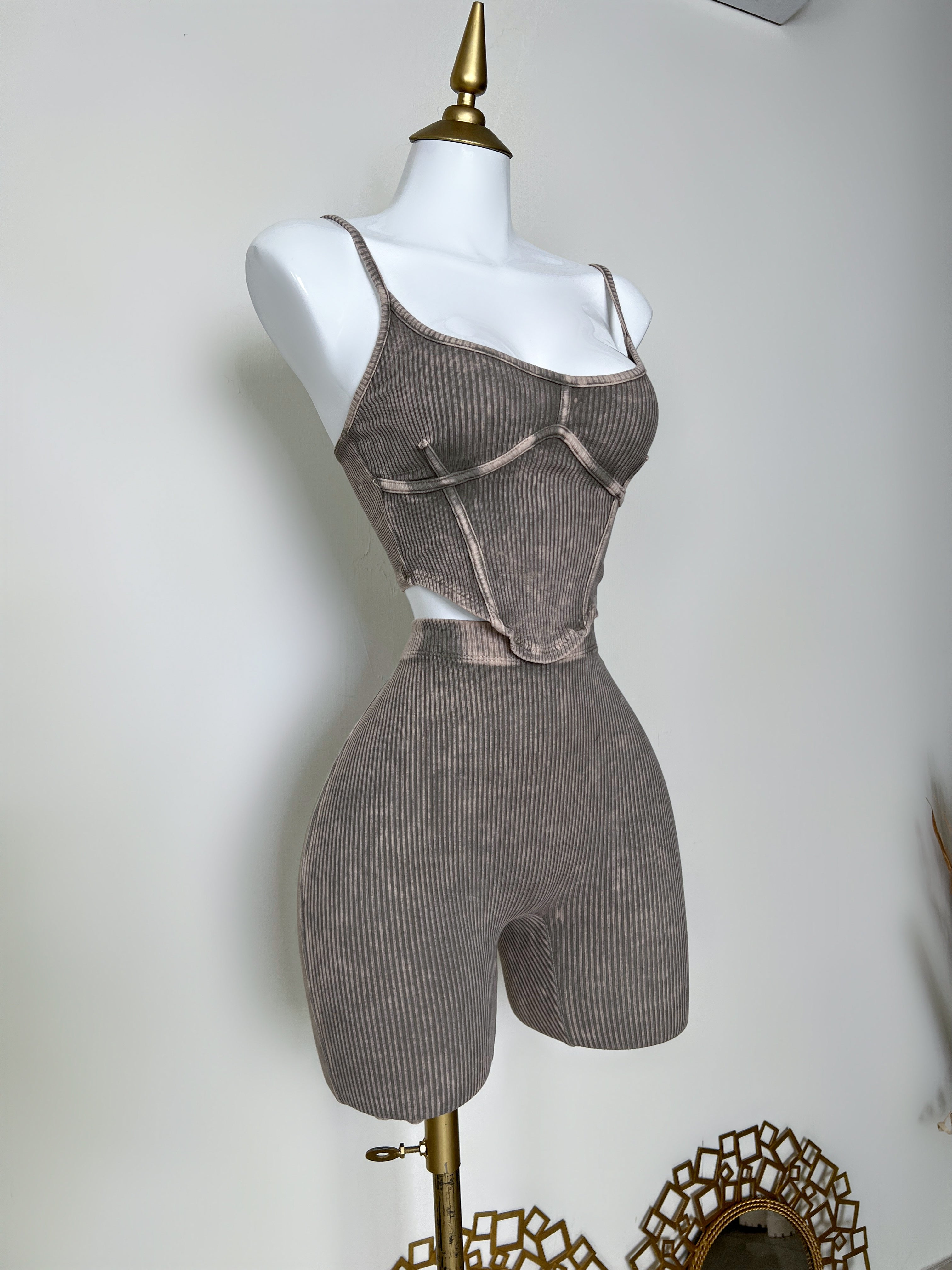 SET ARENA SHORT CON TOP