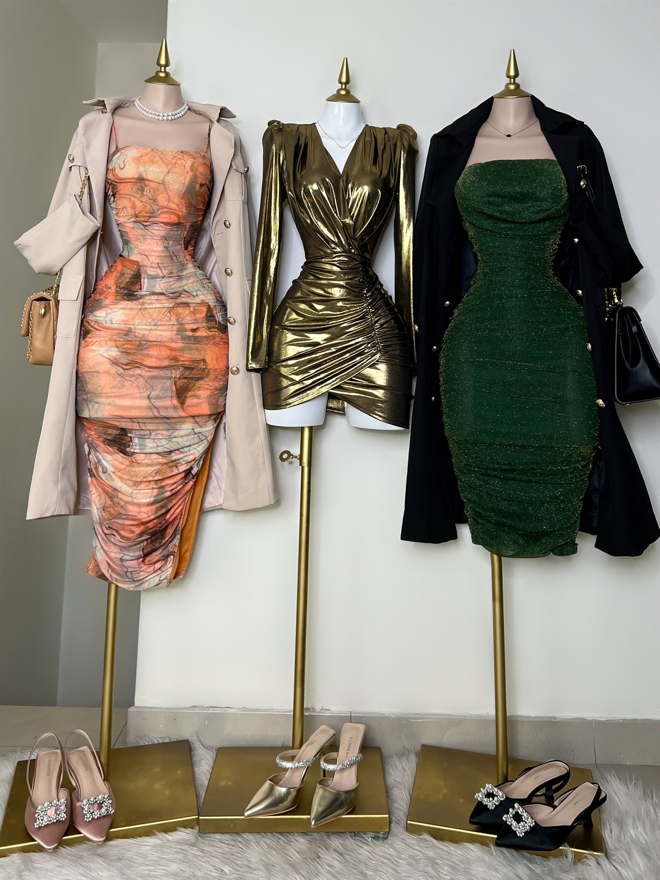 VESTIDO METÁLICO DORADO