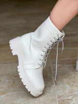 BOTAS IVORY CON CORDÓN