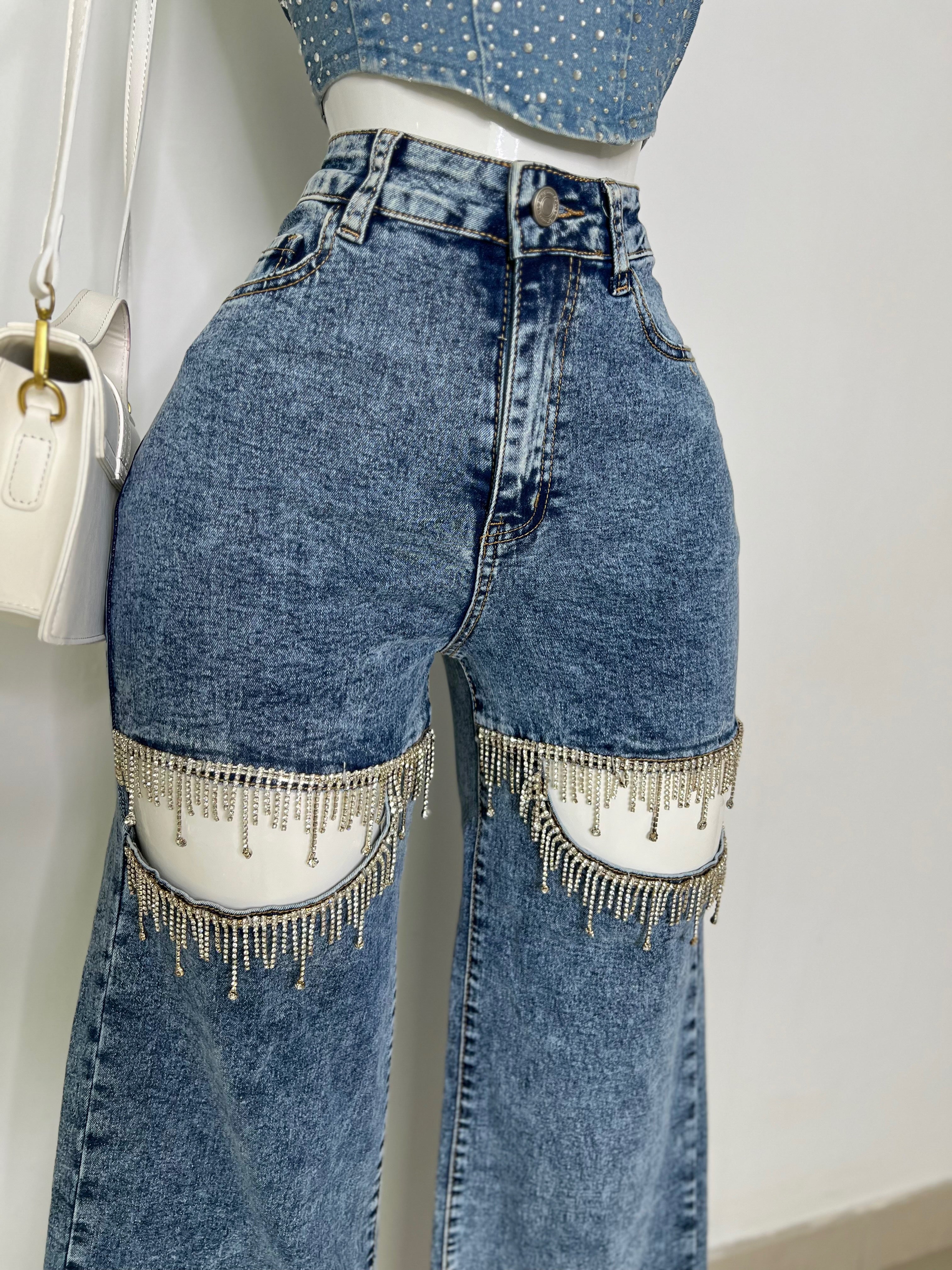 PANTALÓN DENIM CON PEDRERÍA