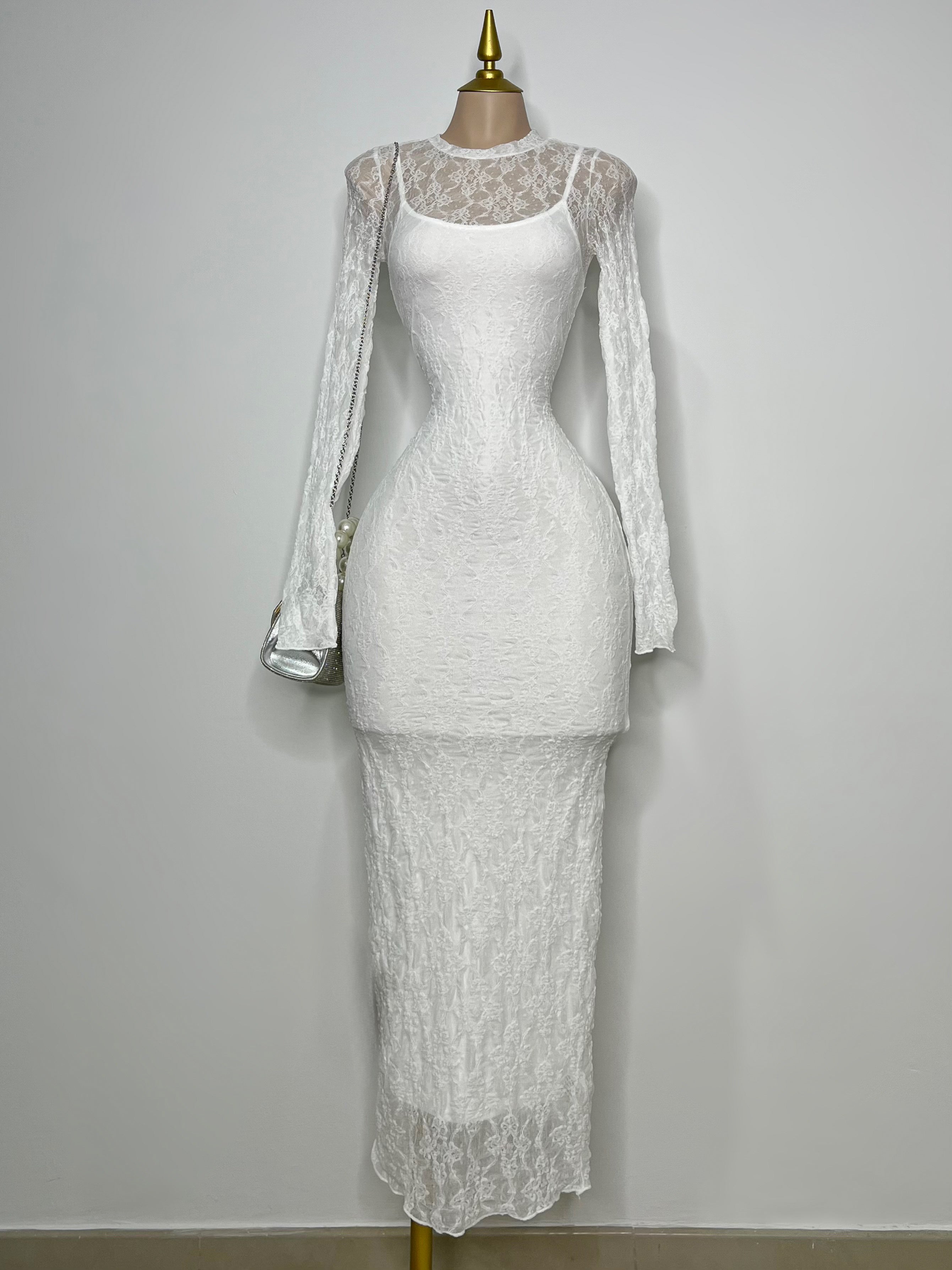 VESTIDO BLANCO DE ENCAJE