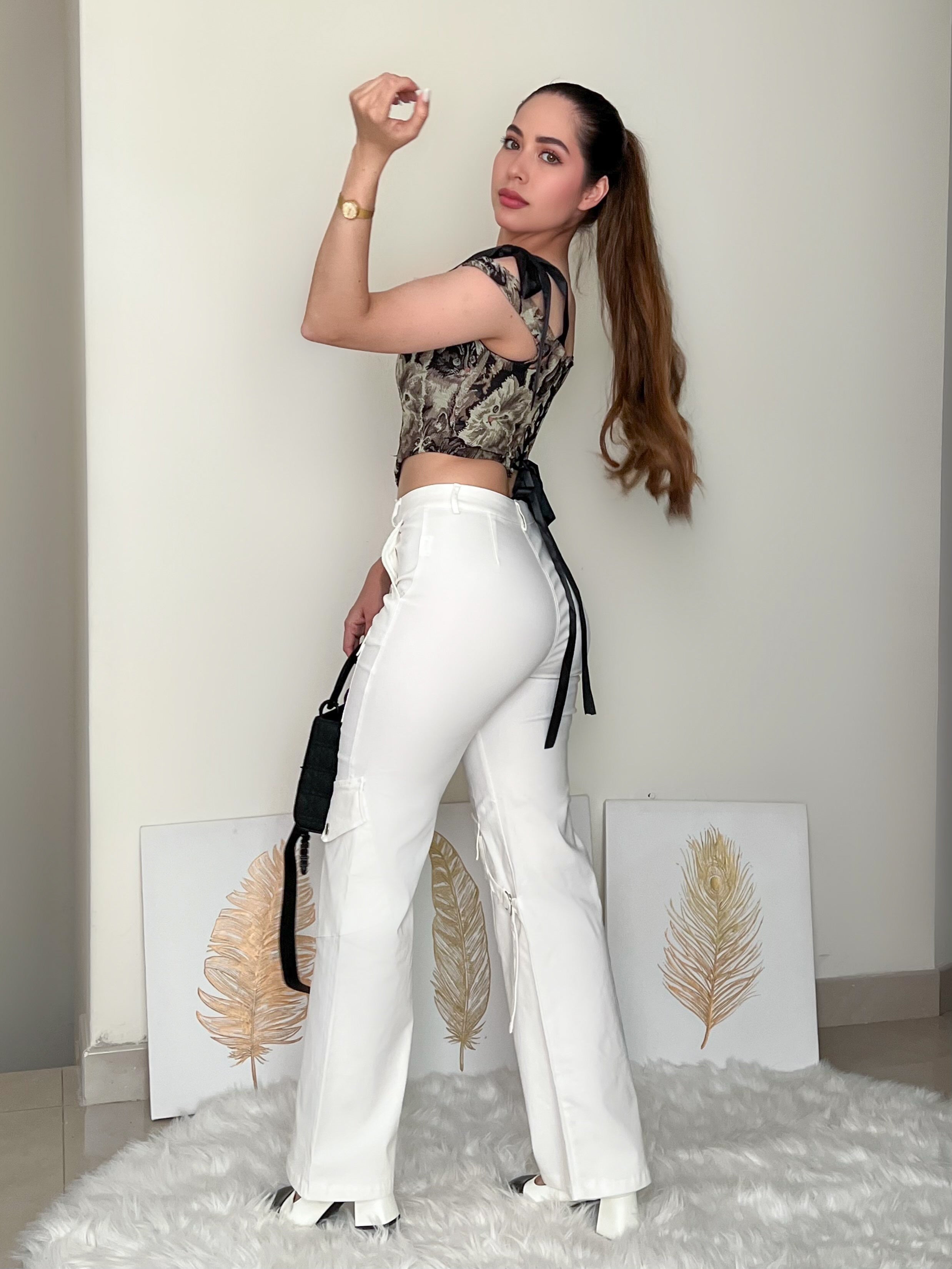 PANTALÓN CARGO BLANCO TIRO ALTO