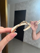 BRAZALETE DORADO CON CURVA
