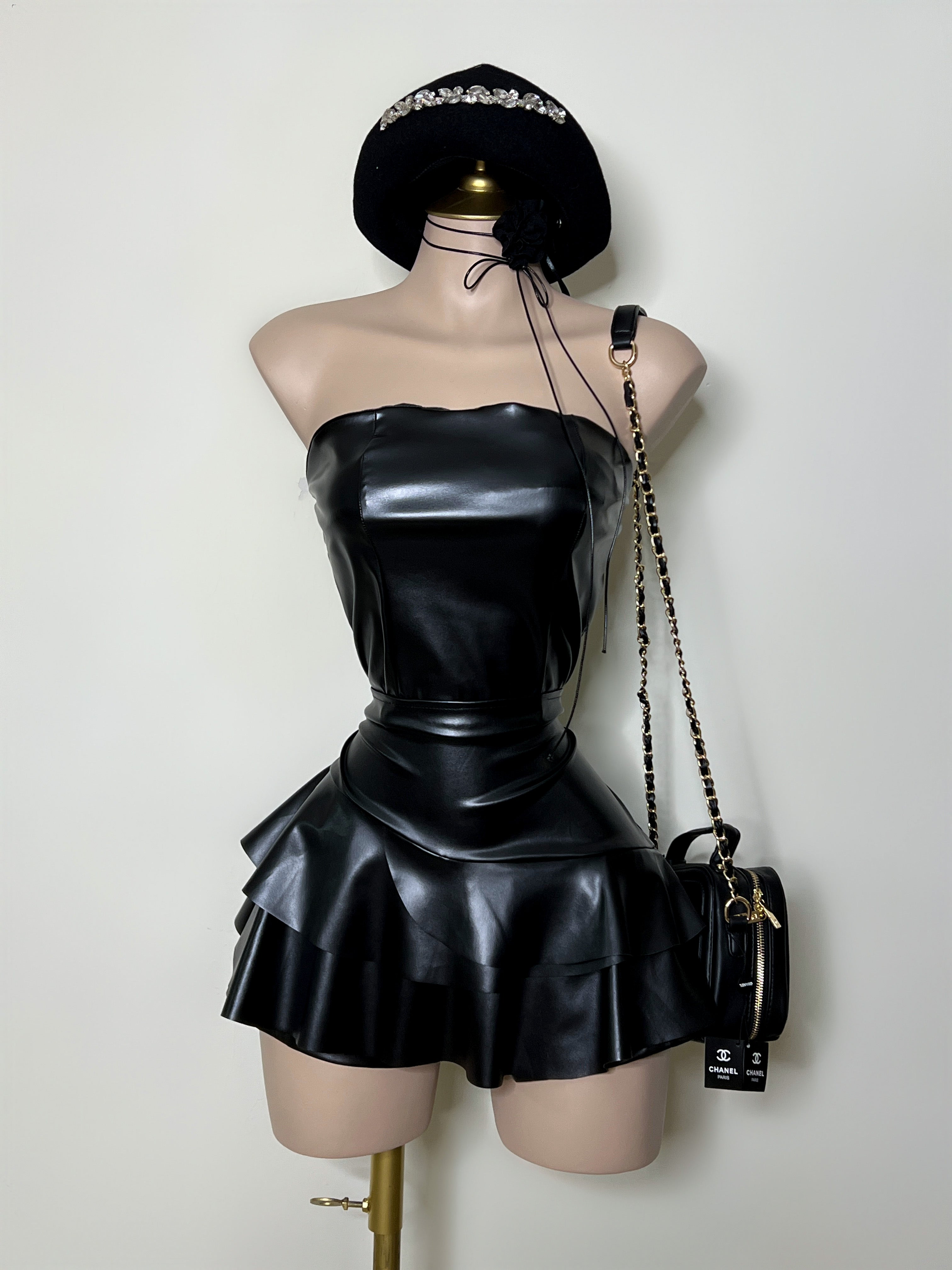 SET NEGRO VINIPIEL