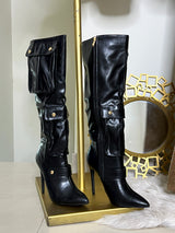 BOTAS NEGRAS CON BOLSAS