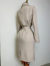 GABARDINA BEIGE CON BOTÓN