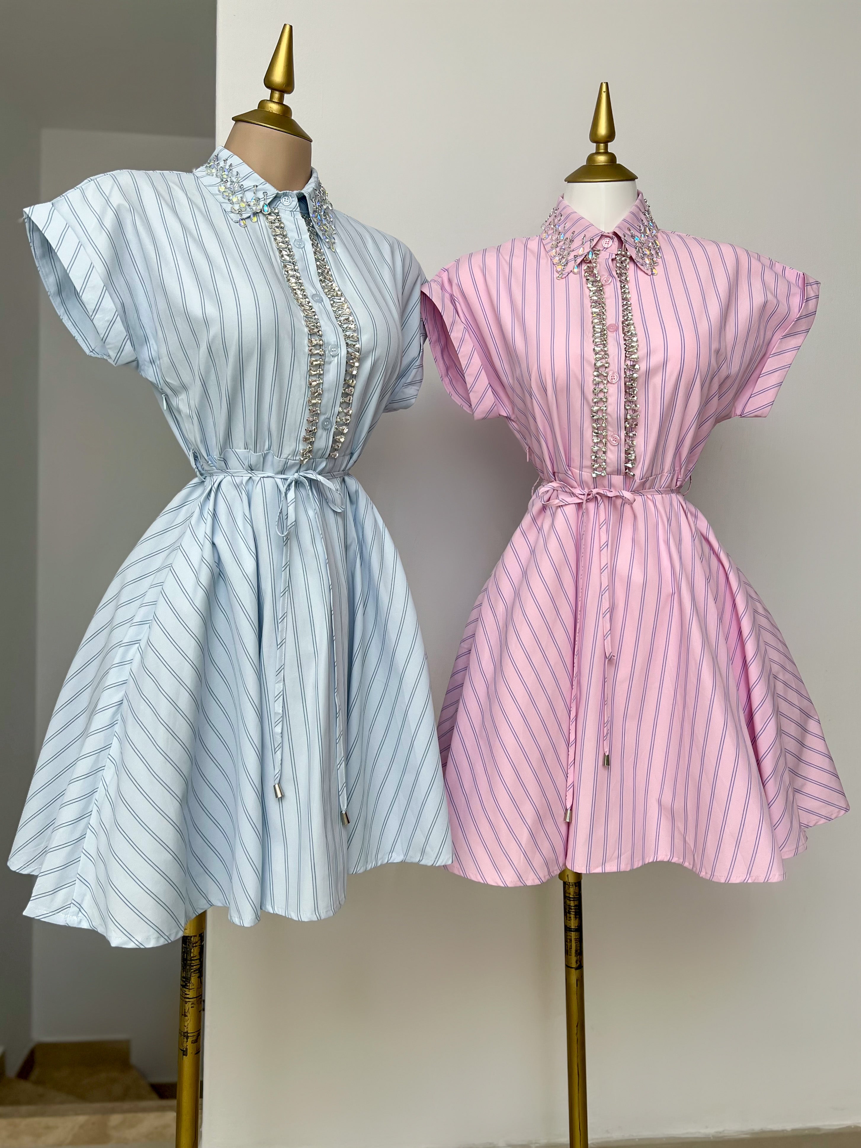 VESTIDO ROSA CON PEDRERÍA