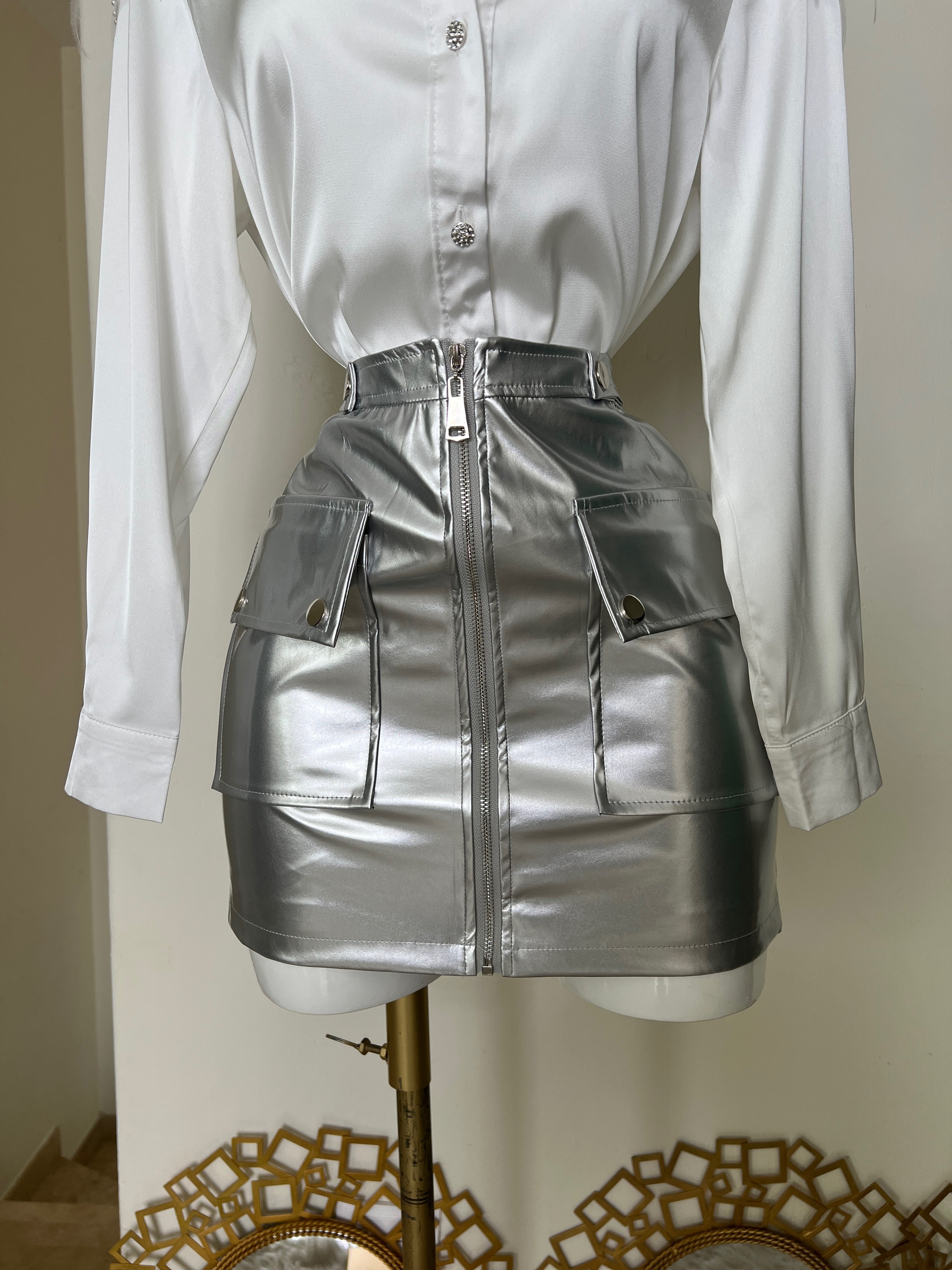 FALDA METÁLICA PLATEADA