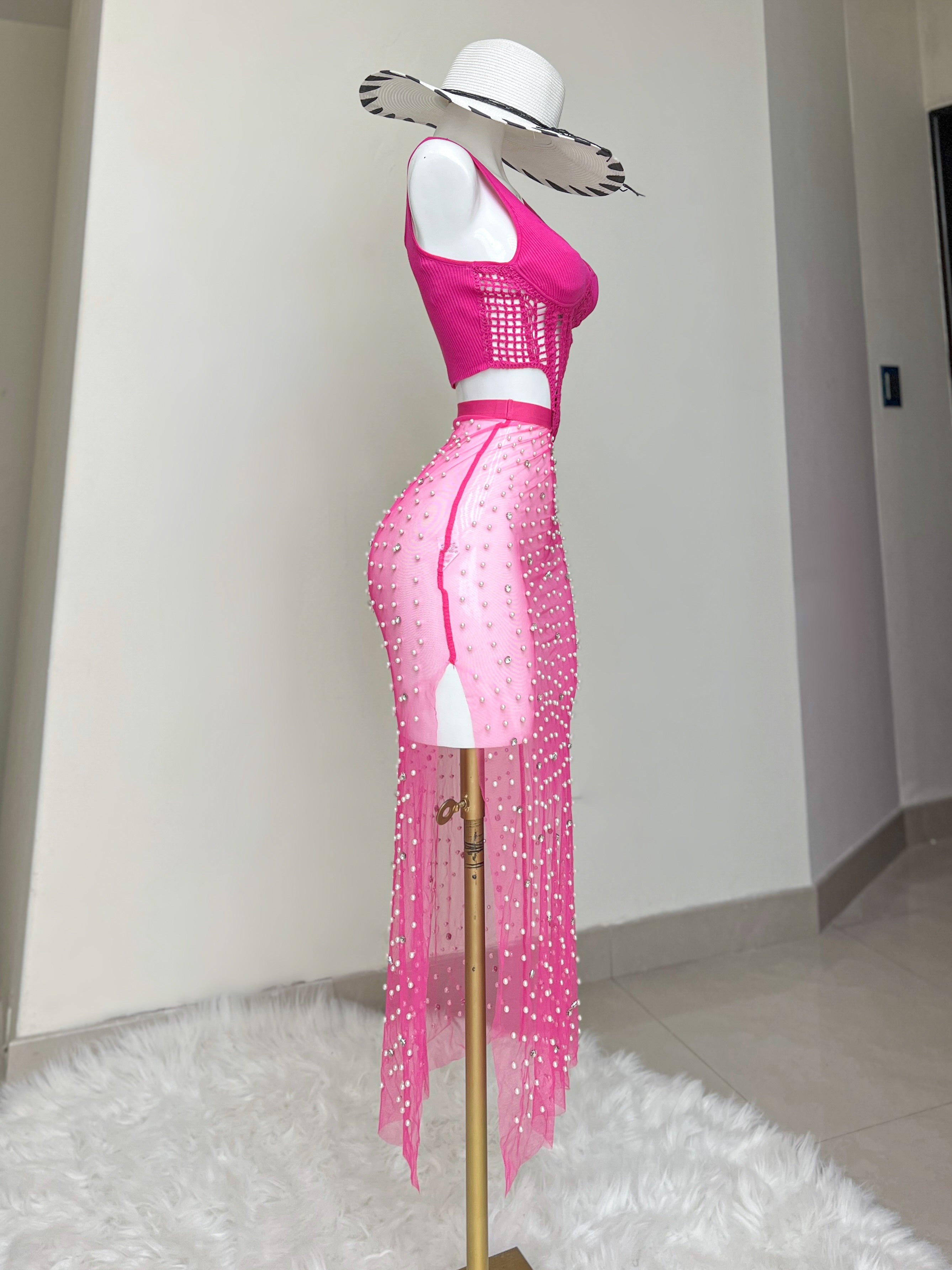 FALDA ROSA DE PERLAS Y PIEDRAS