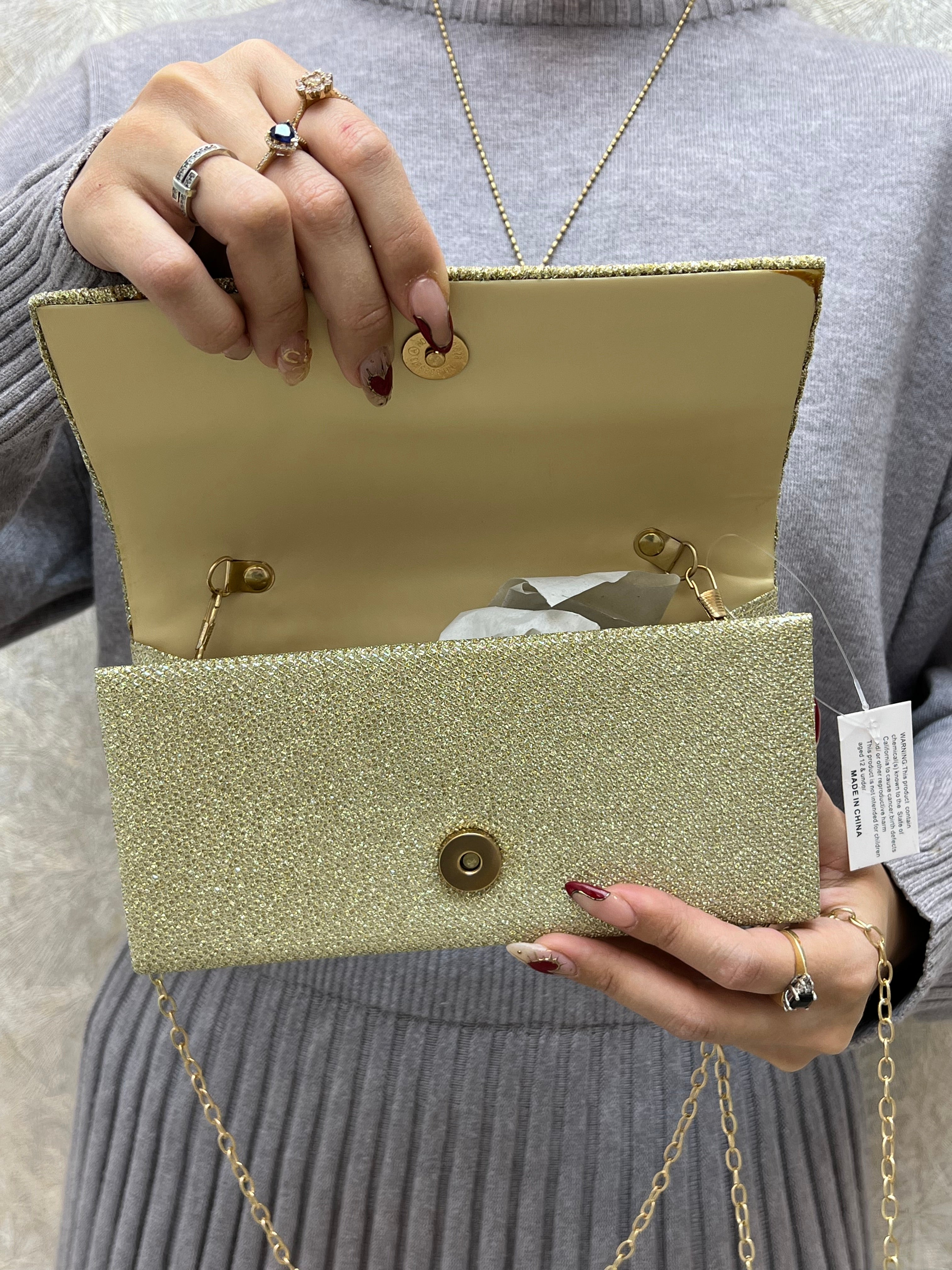 BOLSO DORADO CON BRILLO