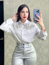 CAMISA BLANCA CON PEDRERÍA