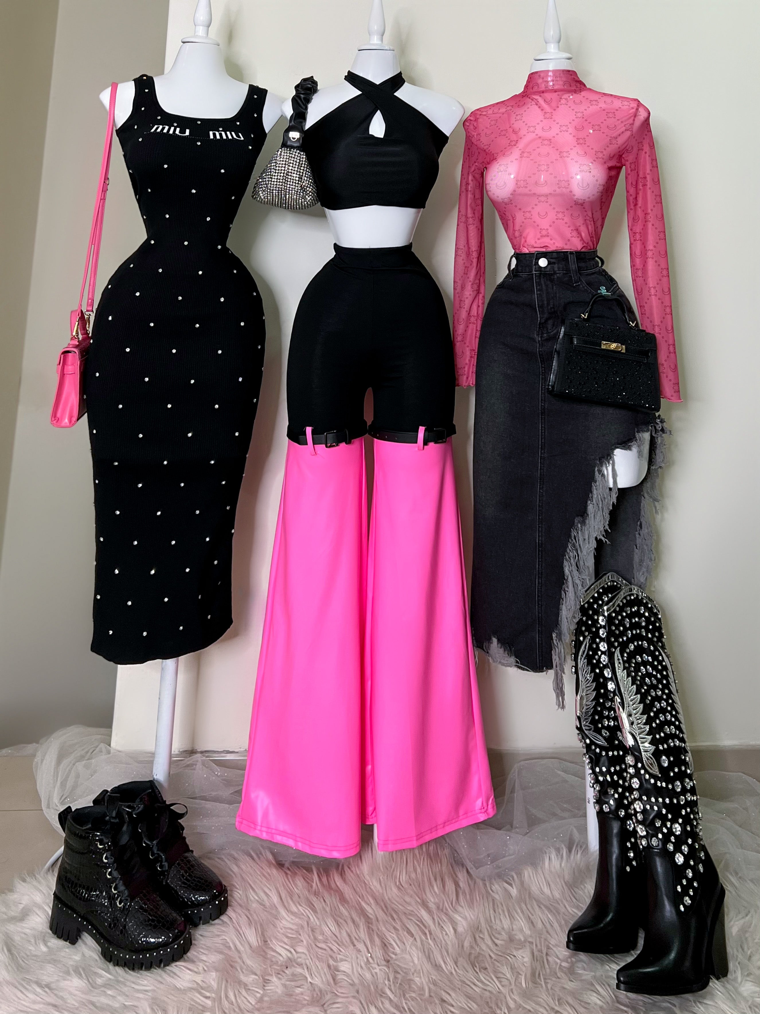 PANTALÓN NEGRO CON VINIPIEL ROSA