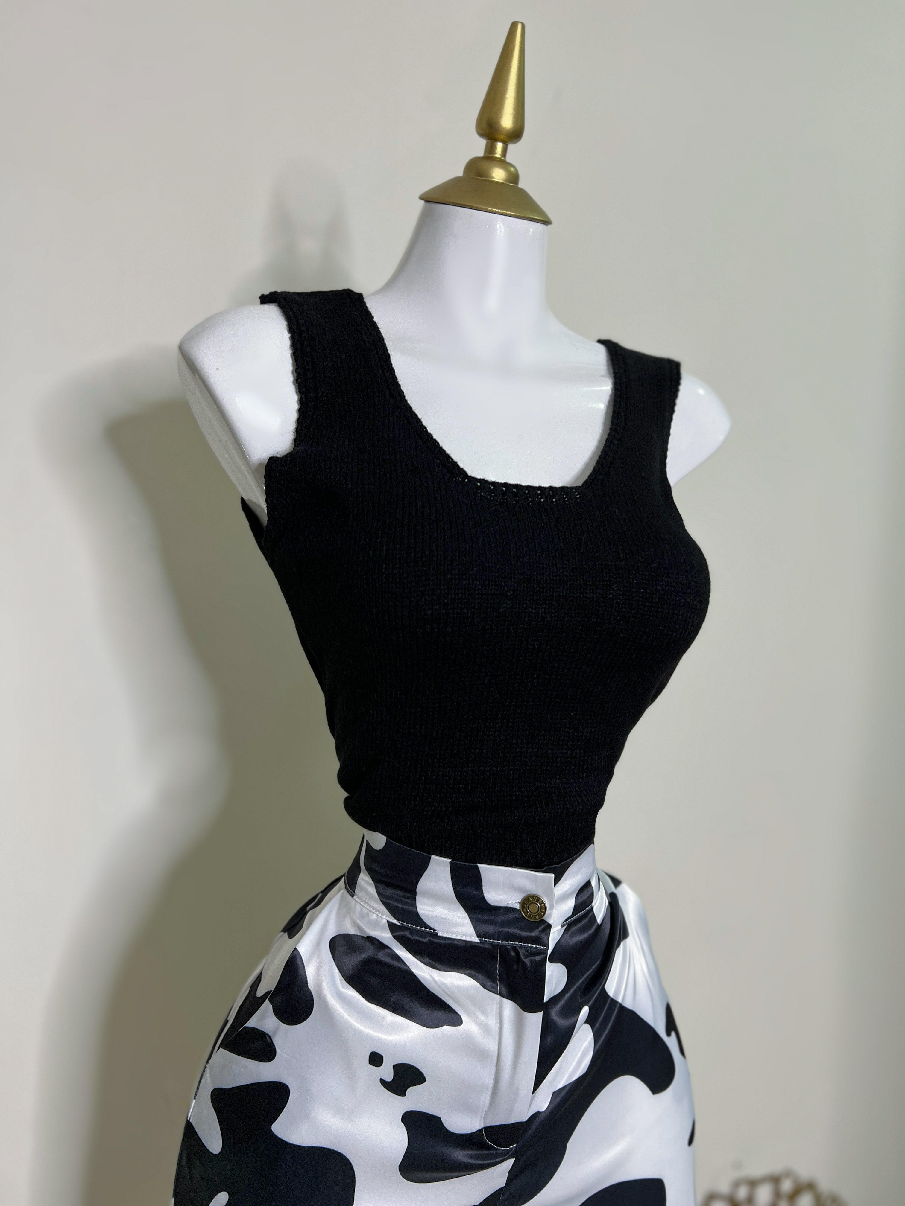 BLUSA NEGRA TEJIDA + MANGAS TEJIDAS DE CUELLO