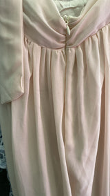 VESTIDO YESSENIA (detalle en la parte atrás junto al cierre)